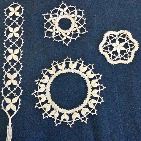 Four items of Bedsfordshire Lace
