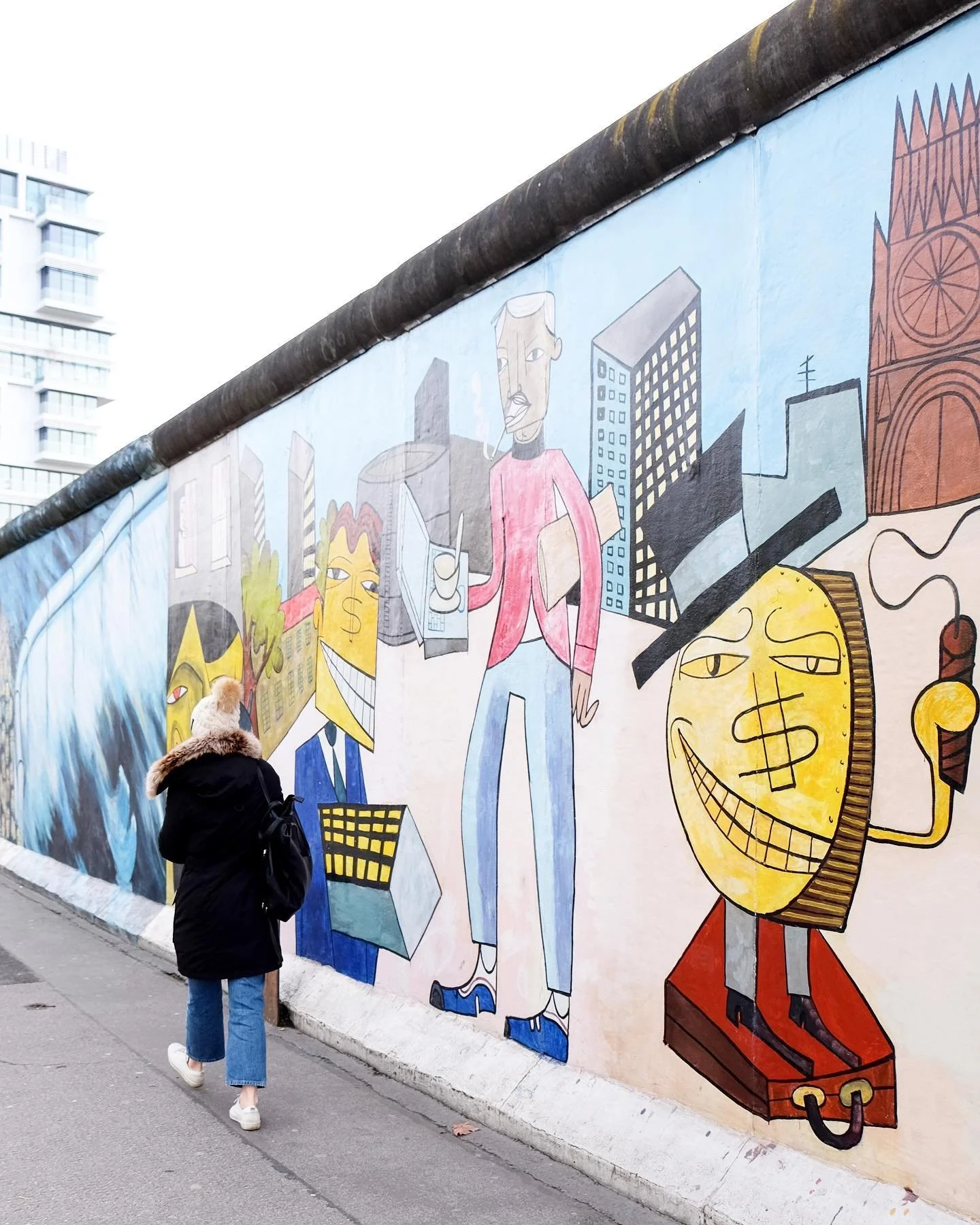 | The East Side Gallery, Berlin |

Part of the permanent open-air gallery on the longest surviving section of the Berlin Wall featuring 118 artists from 21 countries. A reminder that peaceful negotiation to bring down walls can exist.

#adesignersgui