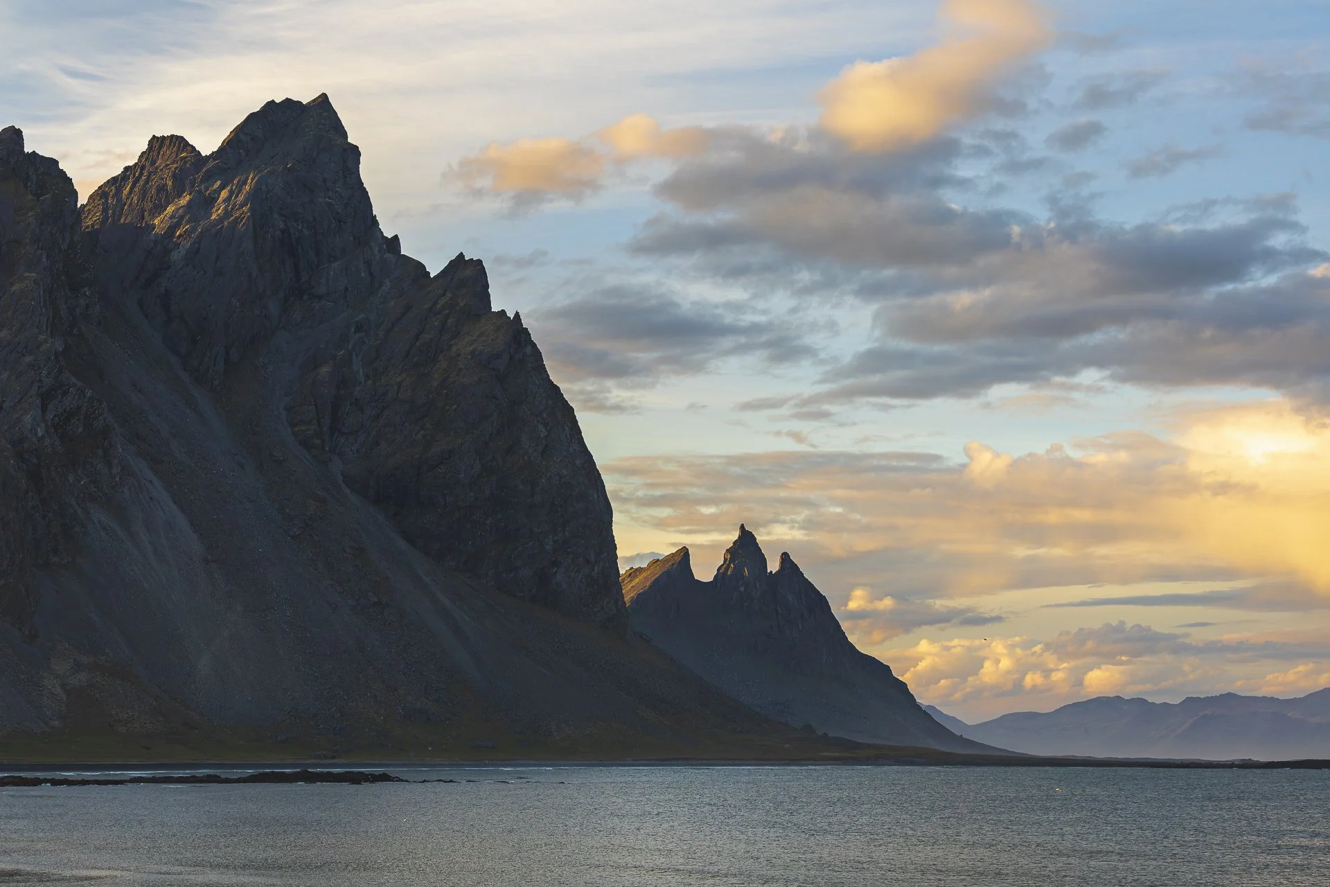 Golden hour at Vestrahorn