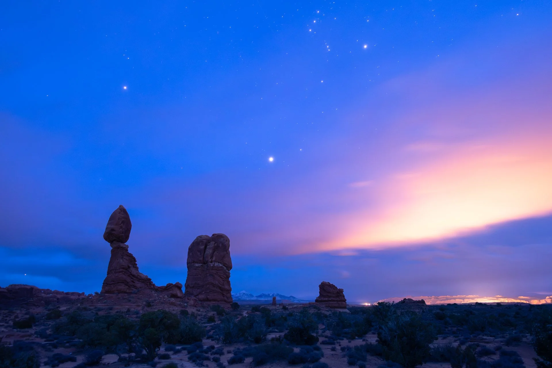 Arches Starry Night_021725.jpg