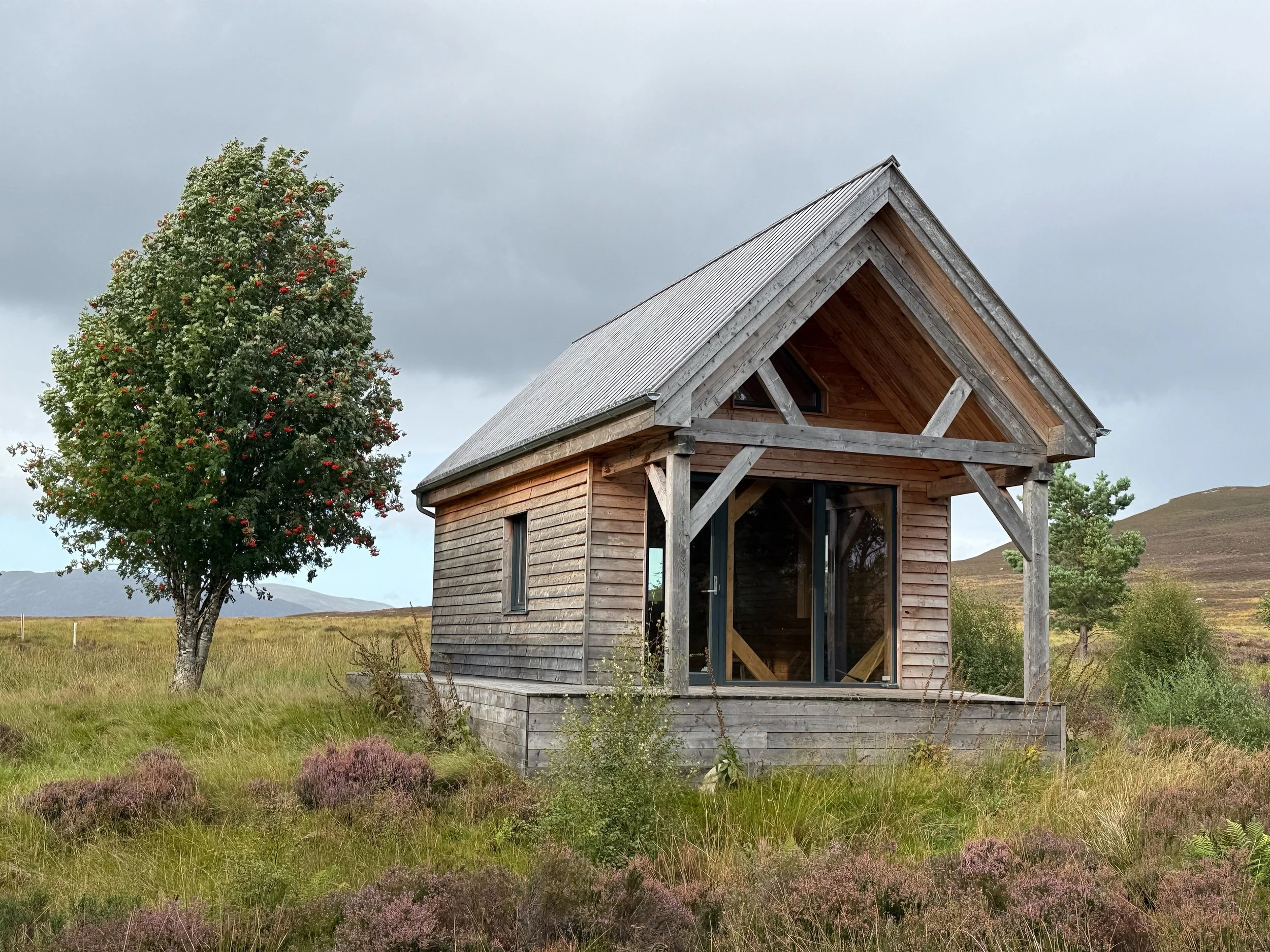 Not your average site visit - right in the heart of the Cairngorms Mountains! A Zero Carbon Bothy for a rewilding and peatland restoration project. Always nice to visit a completed building and see it settling in. #cairngorms #zerocarbon #zerocarbonb