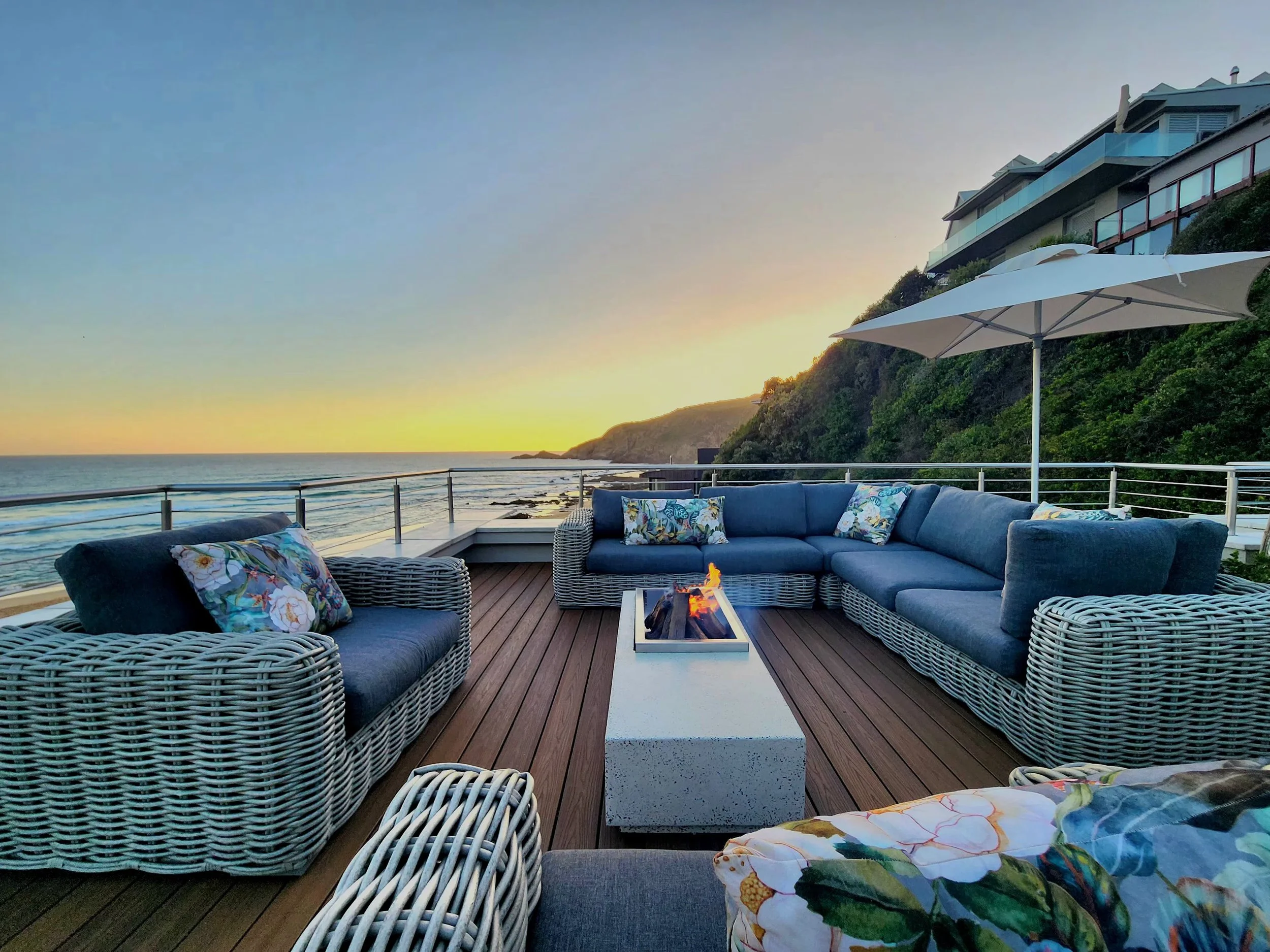 Seafront Villa Herolds Bay Ocean Luxury Getaway near Garden Route