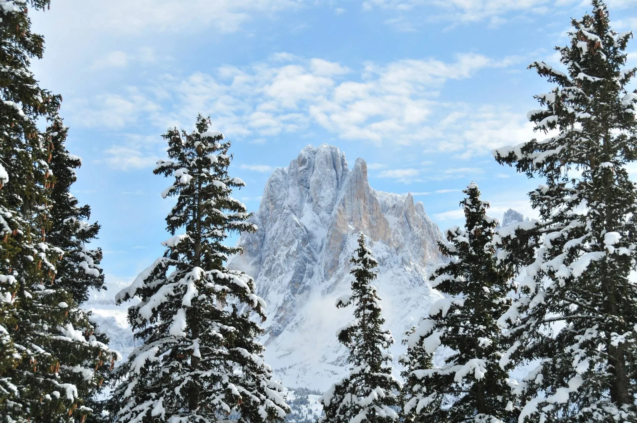 How to Choose the Right Winter Base in the Dolomites