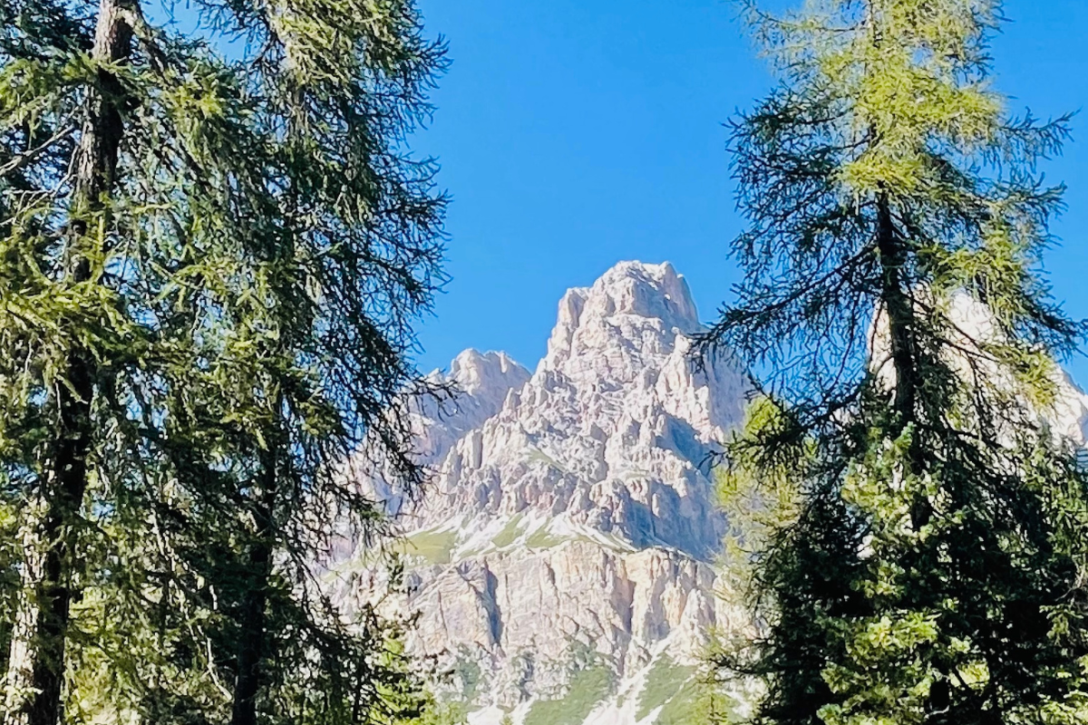Free guide with practical tips for visiting the Dolomites