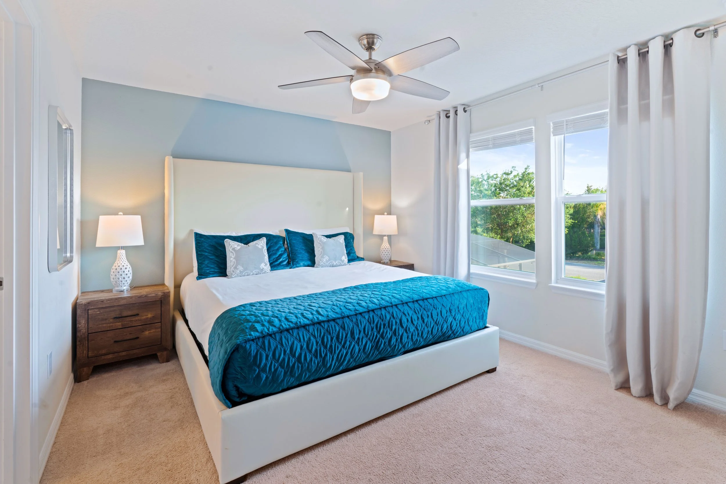 fleur-_de_sel_suite_kingbed_1-mk3J6Jz0k5c9nRz1.jpg