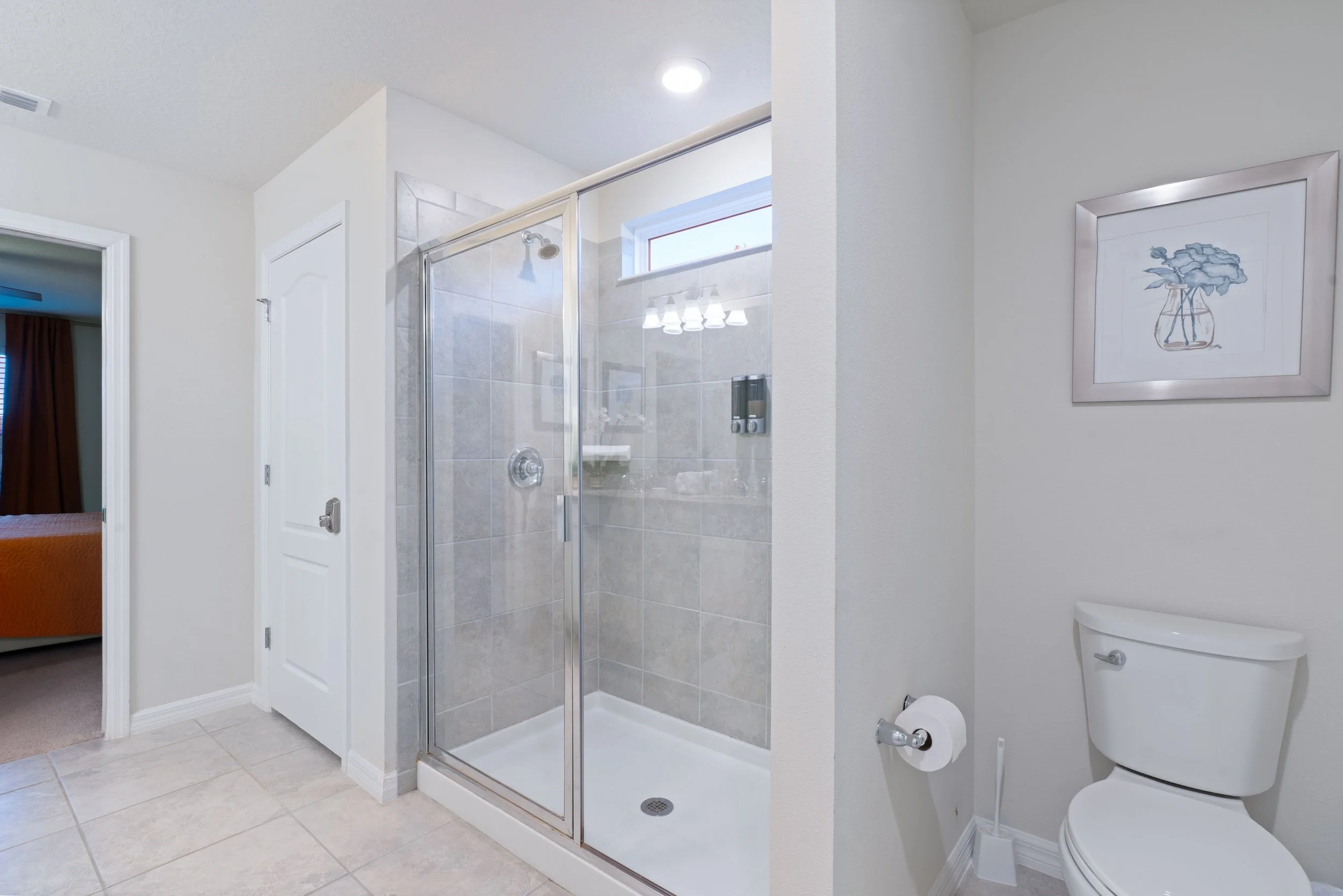 masterbathroom_2-m7VbvbwZ66CqM8nj.jpg