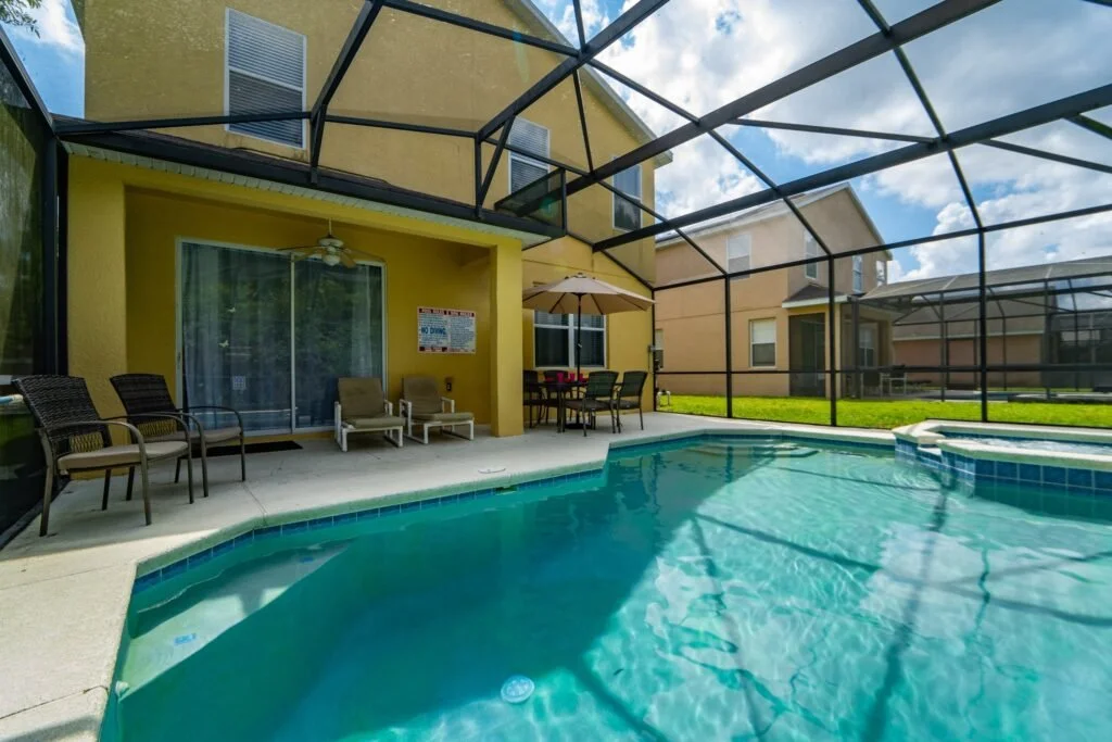 Pool 2.jpg