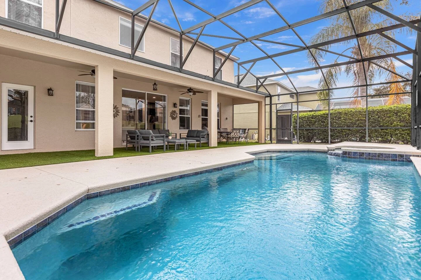 Pool and Seating.jpeg