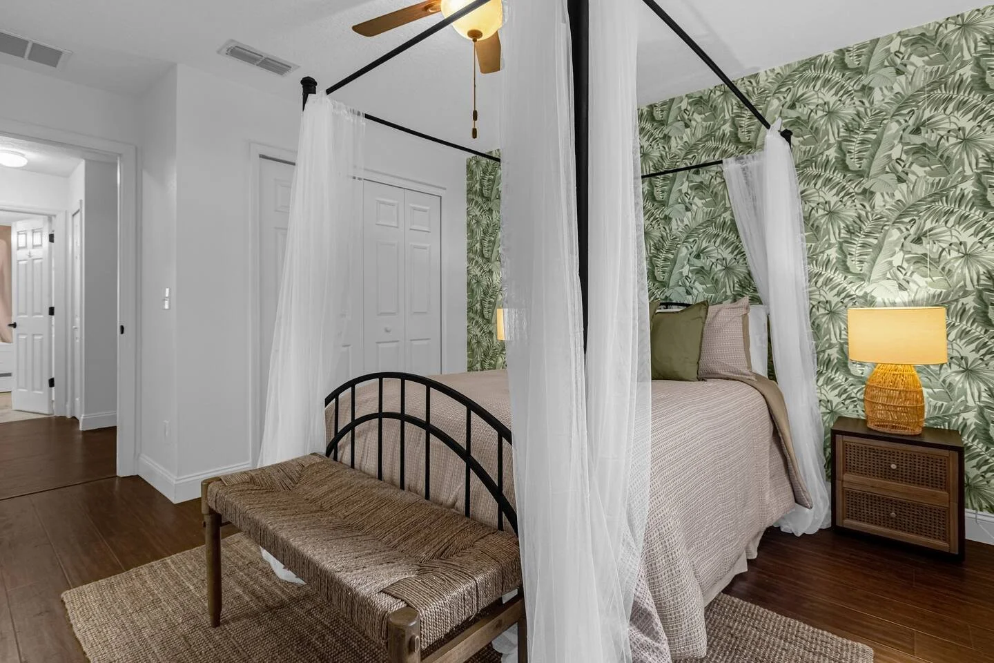 Tropical Queen Room.jpeg