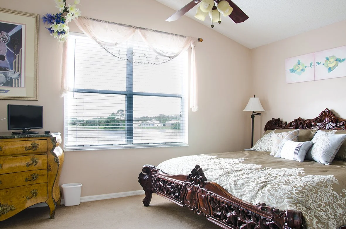Master bedroom - small .jpg