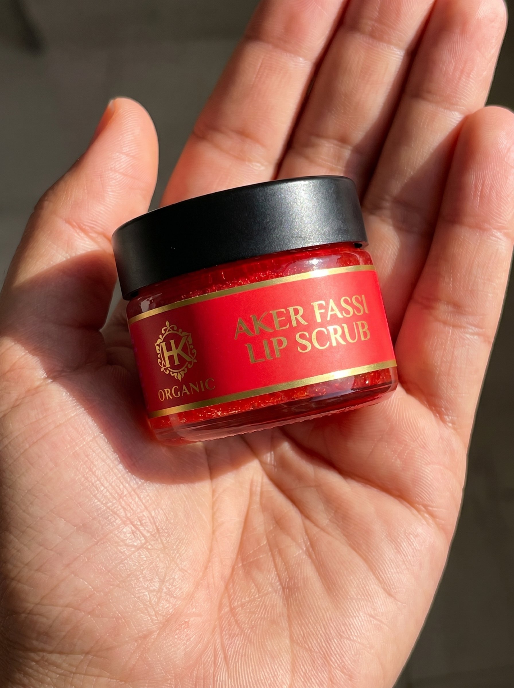 AKKER FASSI LIP SCRUB (5).jpeg