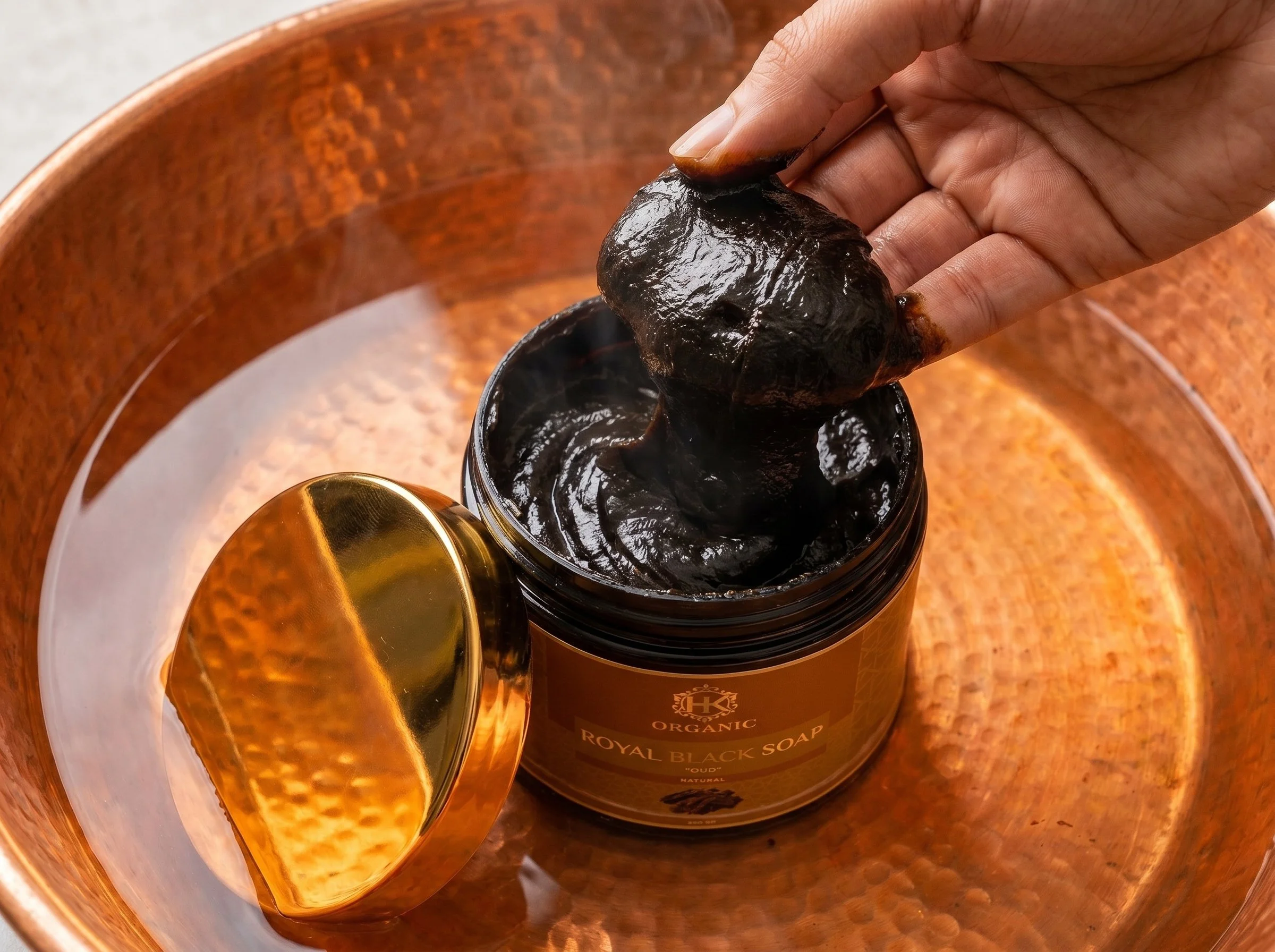 ROYAL OUD BLACK SOAP (18).jpeg