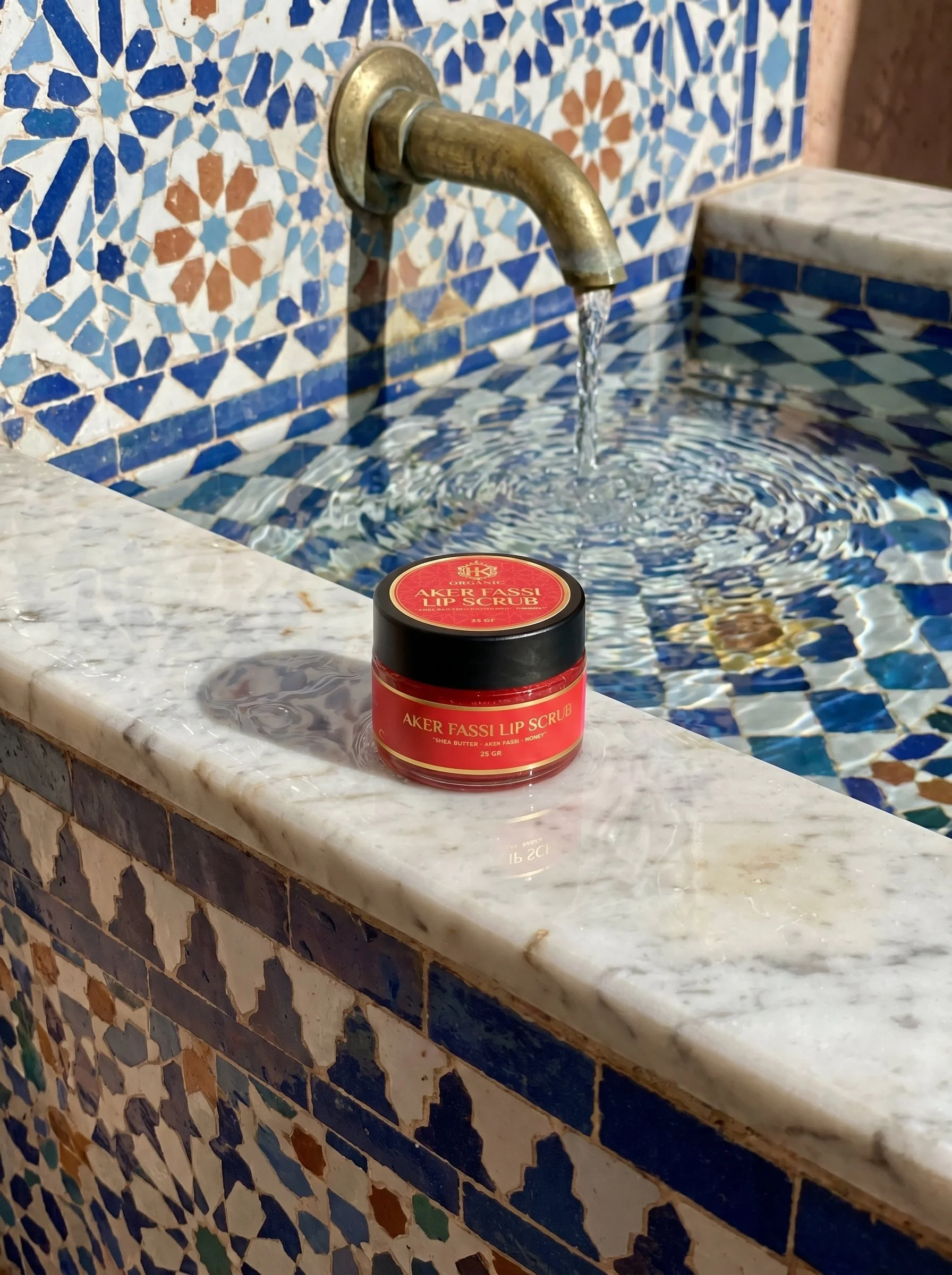 AKKER FASSI LIP SCRUB (15).jpeg