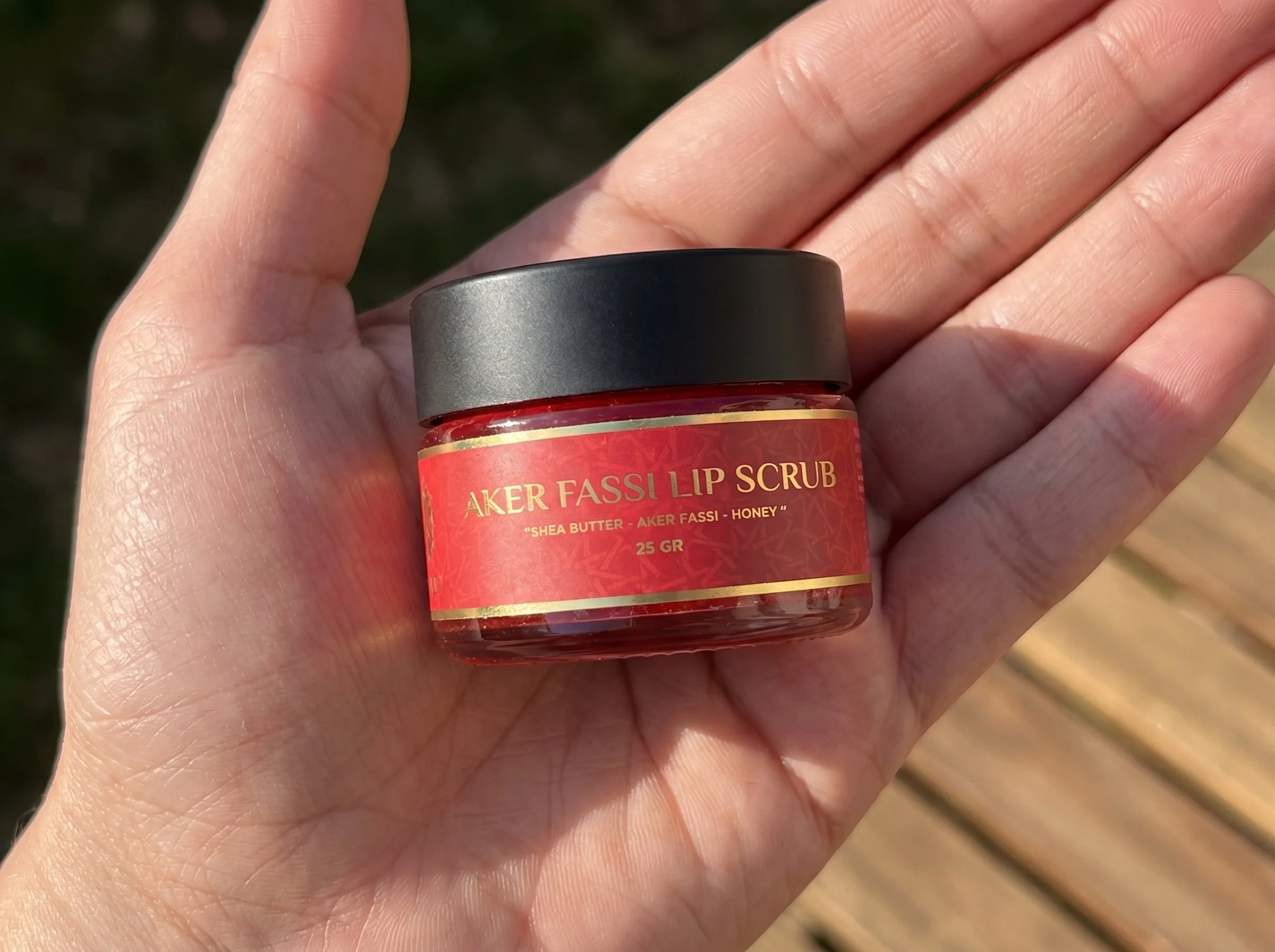 AKKER FASSI LIP SCRUB (3).jpeg