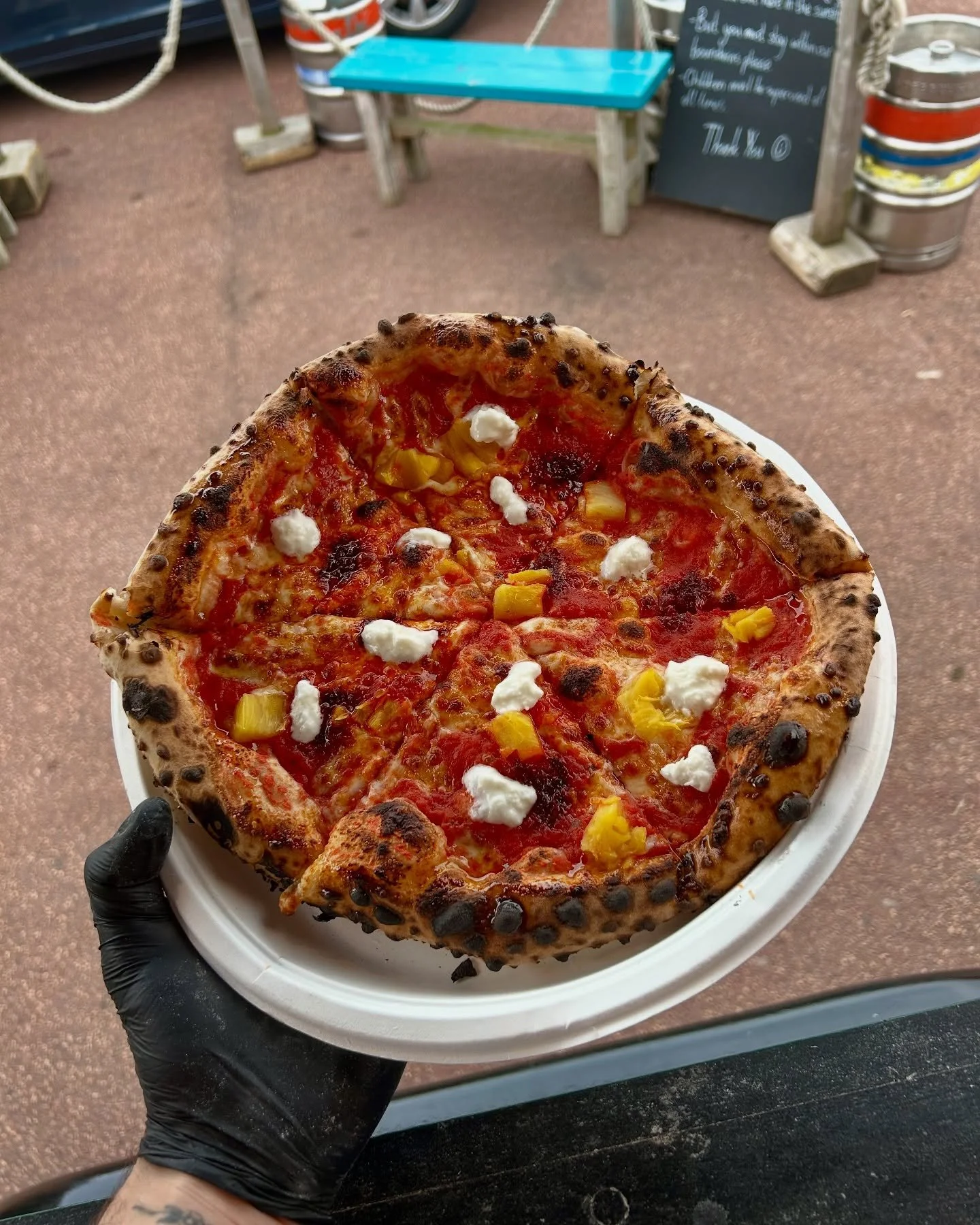 Hot Hawaiian 🌺 🔥- Nduja, Pineapple &amp; Buffalo Mozz. Rules are meant to be broken right? Available on this weeks menu. Find us @ 

KINGSTON PARK COMMUNITY CENTRE: Wednesday - 5-8pm

@macdonaldlindenhall CHRISTMAS FAIR: Saturday &amp; Sunday 10-4p