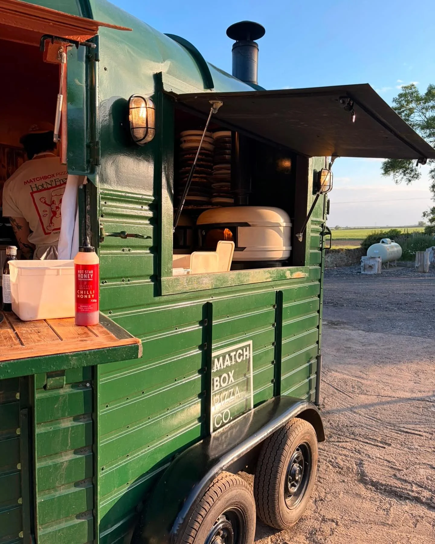 Hot &amp; Fresh with @hotstarhoney 🔥 🍯 

#gozneydome #cooking #foodie #foodies #pizza #pizzas #pizzatime #mobilepizza
#pizzalover #pizzapizzapizza #pizzanapoletana #pizzalovers #smallbusiness #streetfood #pizzastreetfood #foodblogger #newyorkstyle 