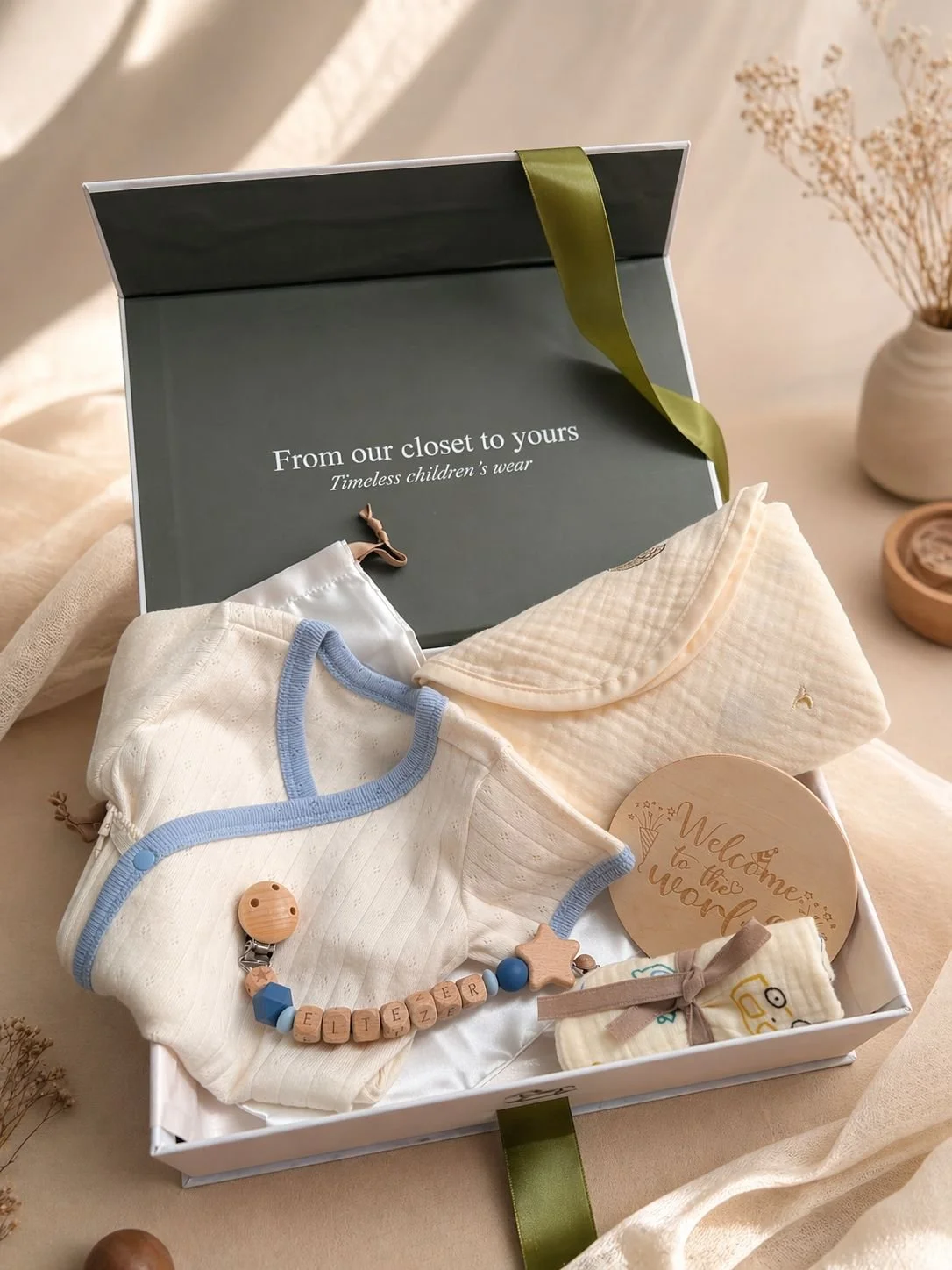 🎁 First Hello Gift Box 🎁