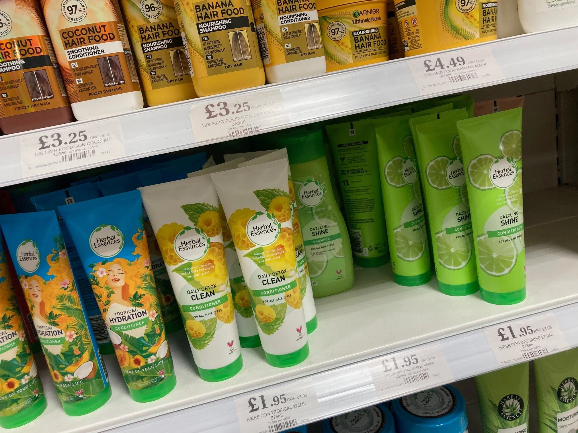 STOREHOUSE SHORTAGES
Storehouse is seeing an increase in hamper requests due to the increase in cost of living. (We'll be collecting this month on Sun 31 May.) 

The following items are particularly needed at the moment:
Tinned tomatoes
Tea bags
Tinn