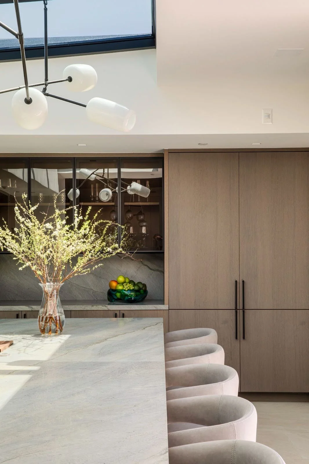 Sometimes the best things in life are hidden ☕️ like this coffee station cleverly tucked behind a cabinet. Part of a home designed for efficiency and seamless indoor-outdoor living, every detail here makes daily routines and entertaining feel effortl