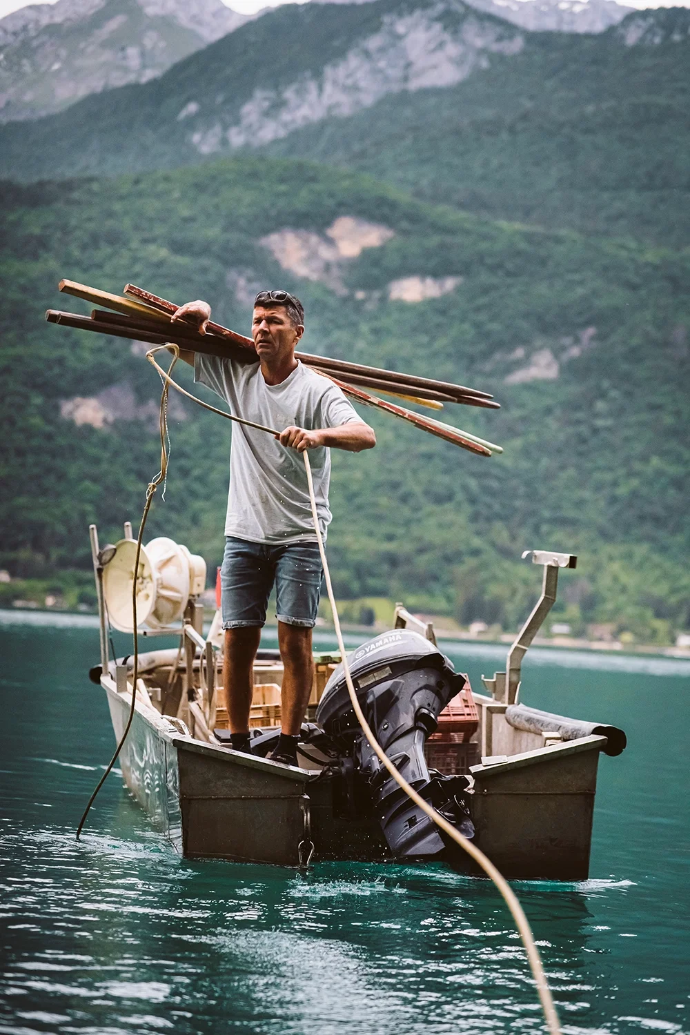 Photographie d'un pêcheur réalisée par Busche Studio, photographe et vidéaste à Annecy et Genève.