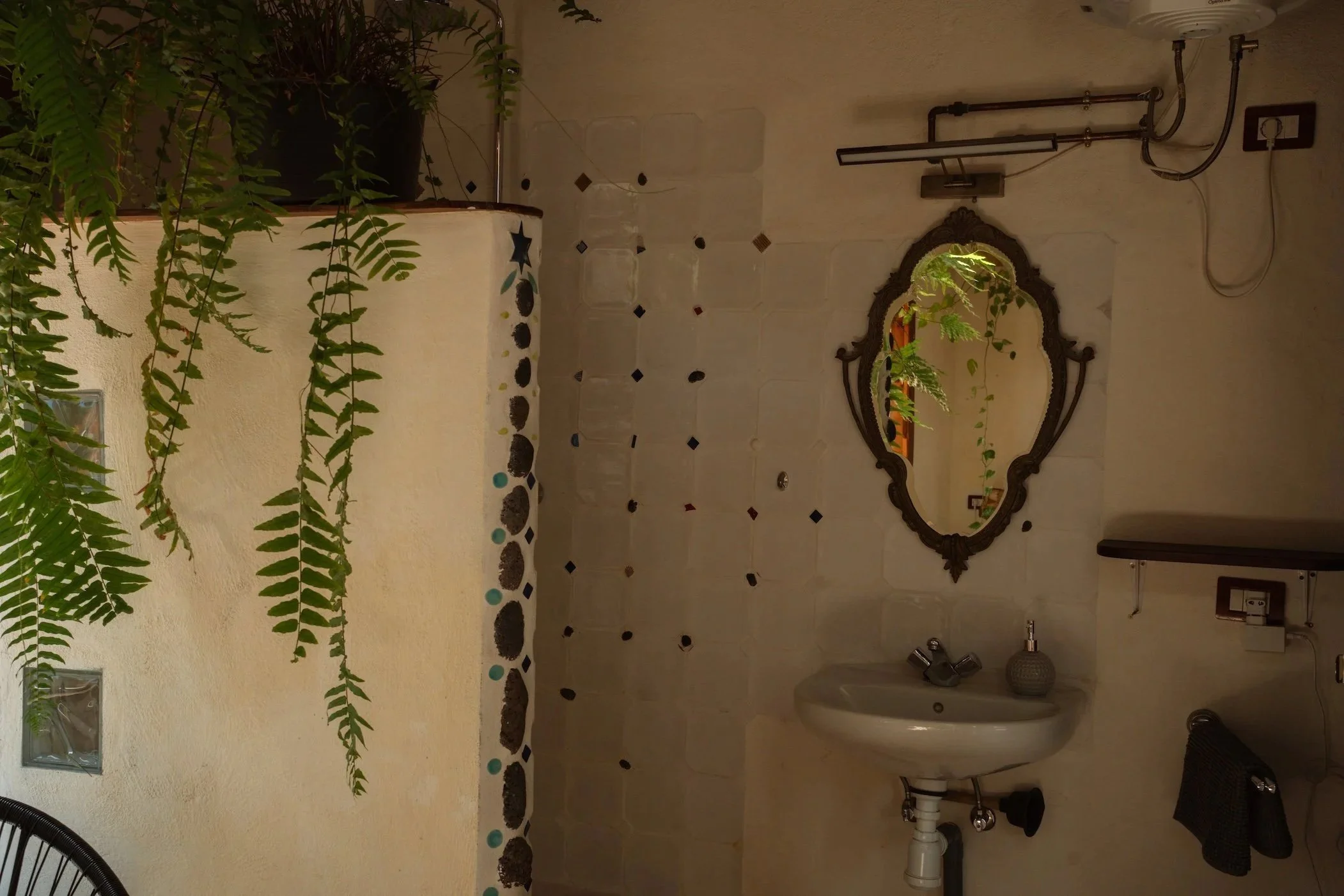 Jungle Room 