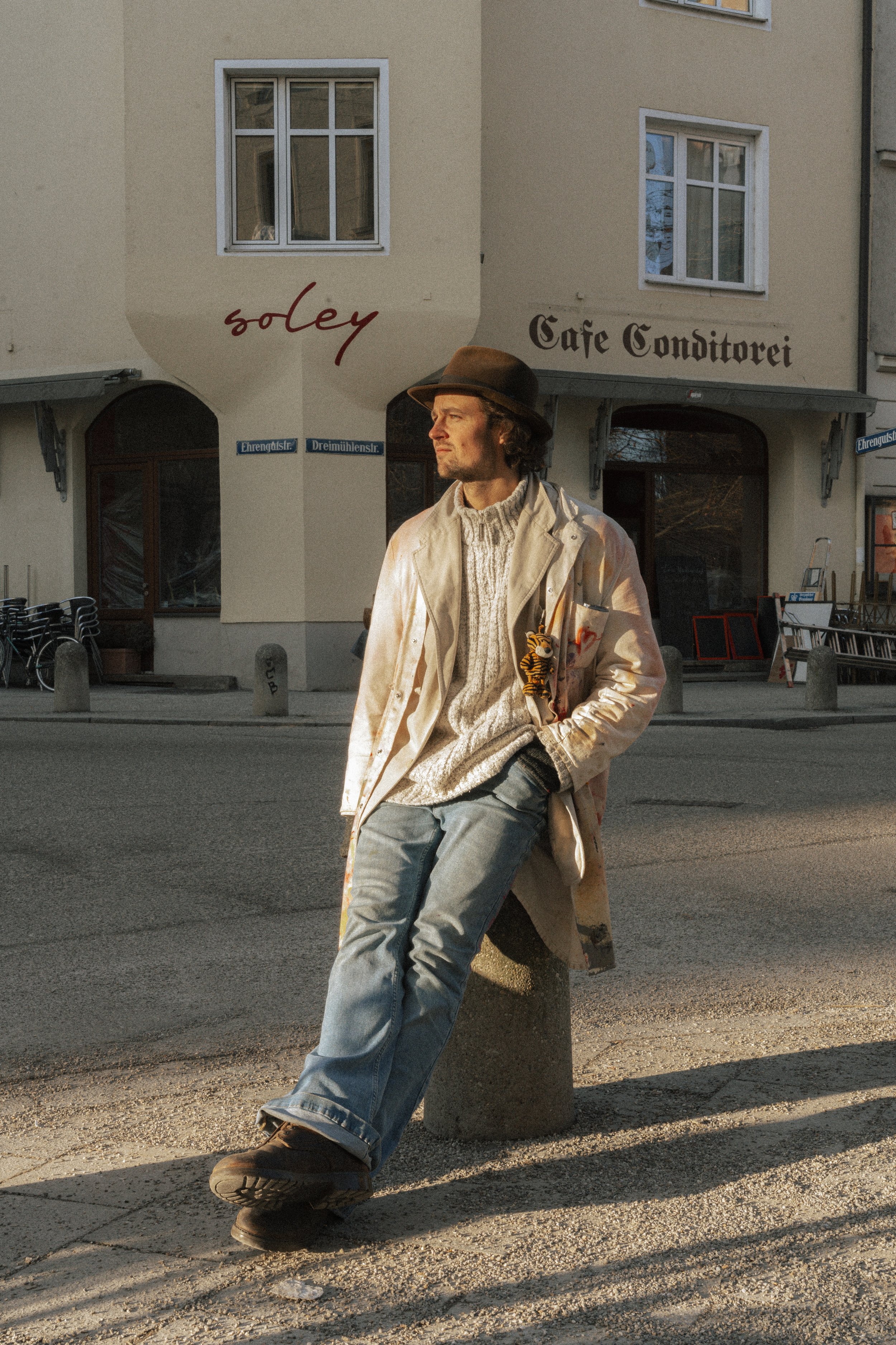 Dokumentarfotografie-Portrait-Munich-SanjaNeumeier-7403029 Kopie.jpg