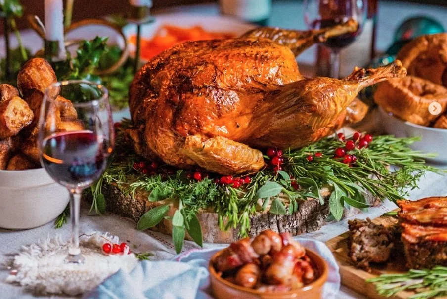 🍗🐾 What To Feed (and What Not To) Your Dog This Christmas