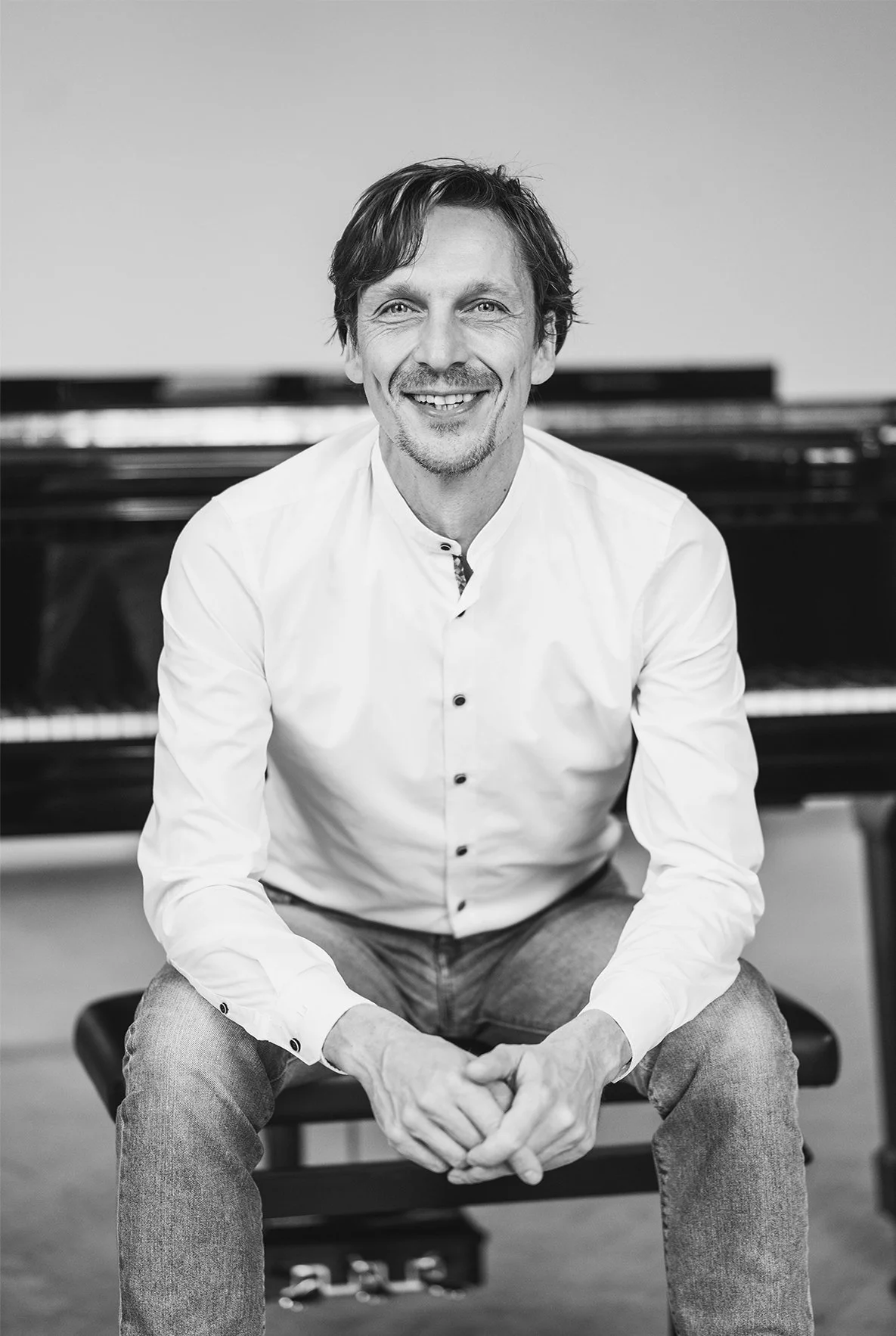 Portrait von Klavierbauer Peter Große in München – professionelle Klavierstimmung und Mechanikservice