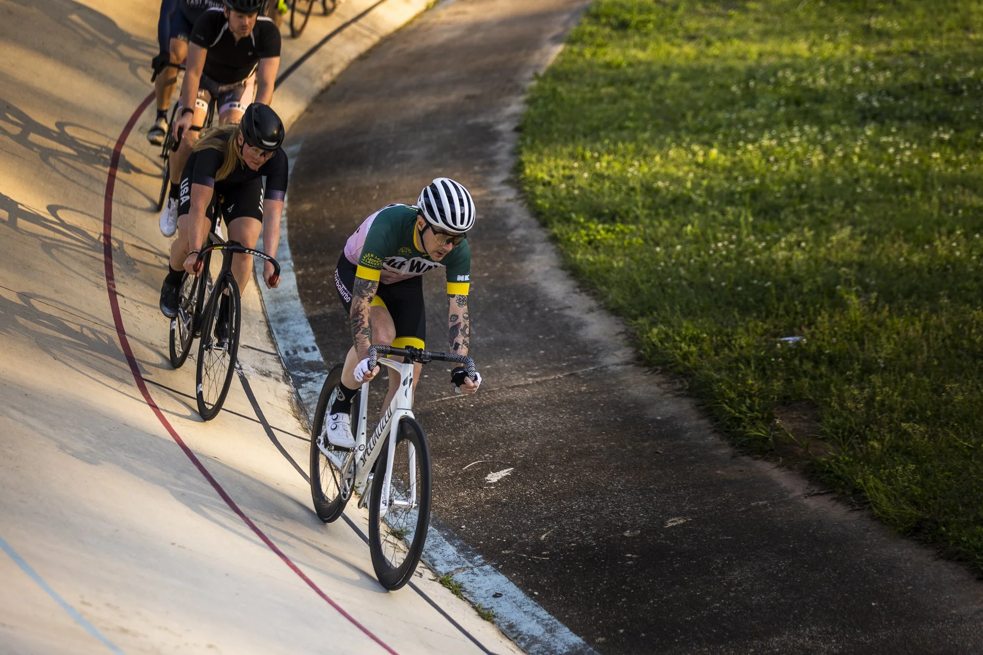 230412-AH-VelodromeNights-23-2-1525.jpg