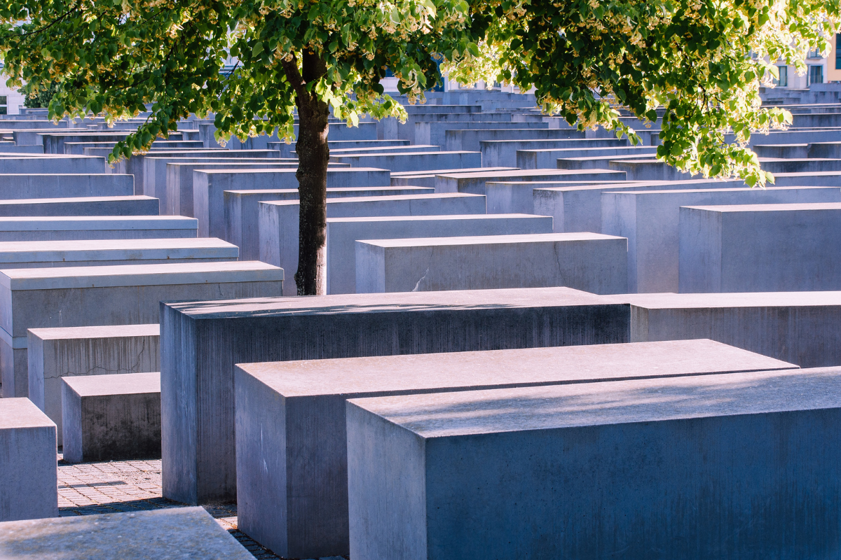 Holocaust Monument.png