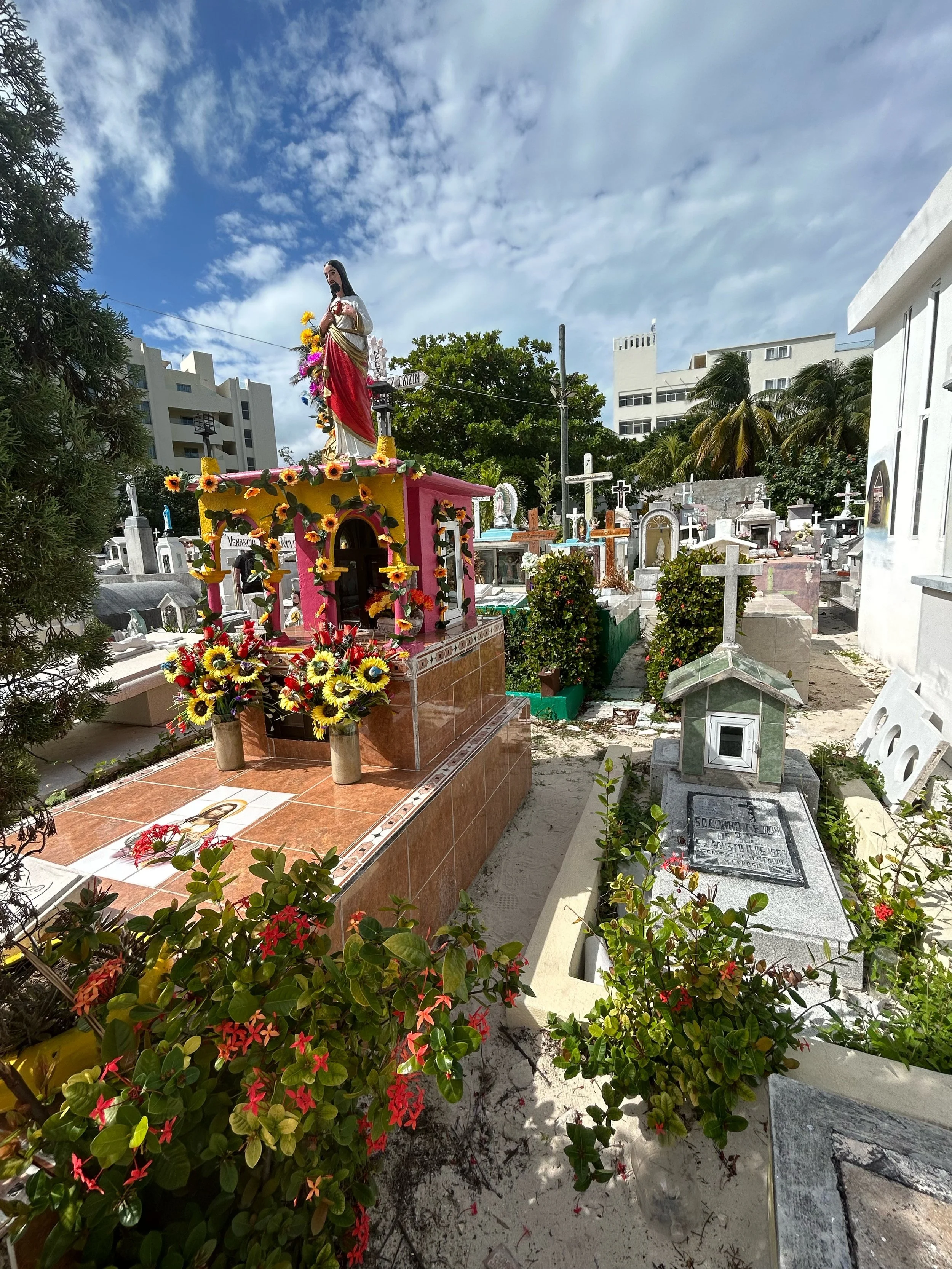 Isla mujeres graveyeard.JPG