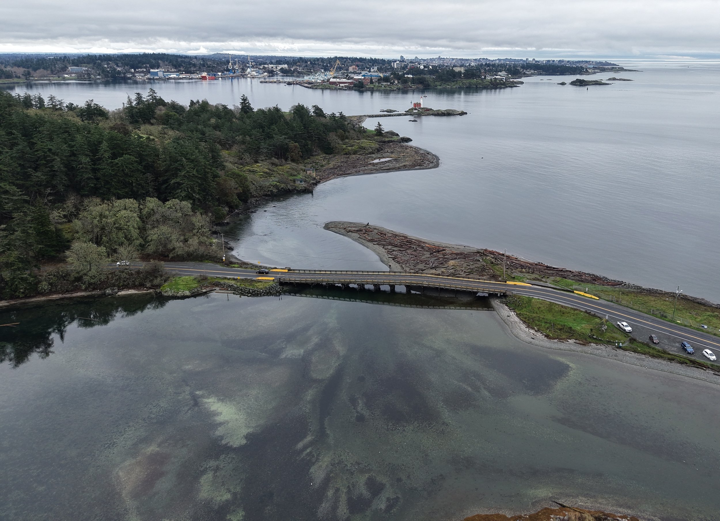 Aerial view of Ocean Boulevard stretching between lagoon and open water.
