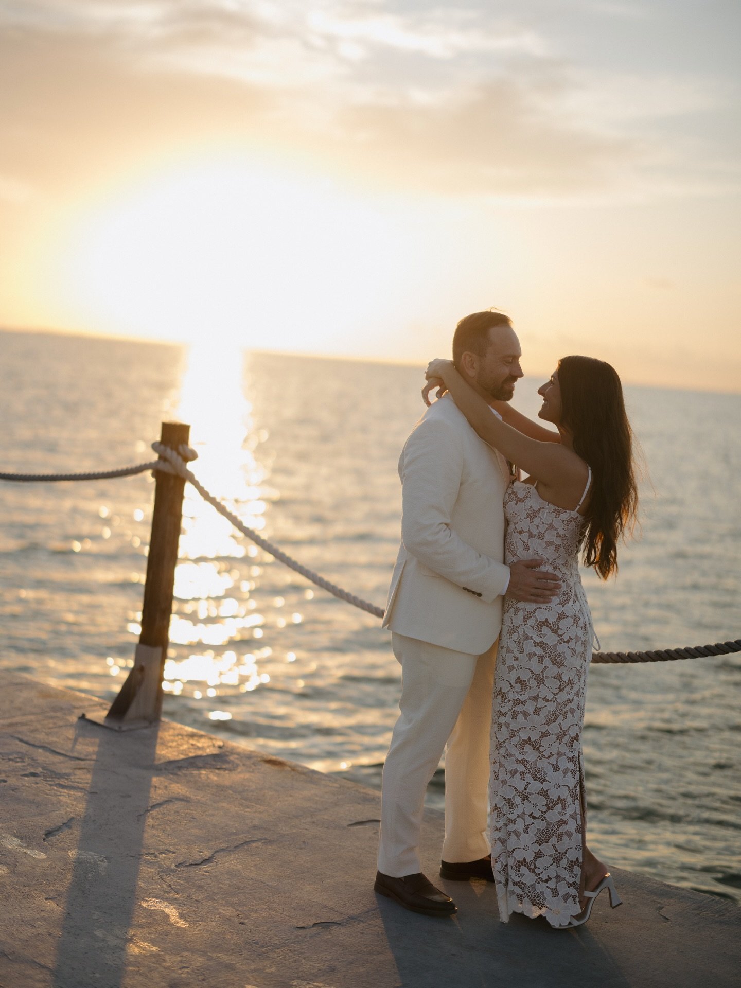 The night before with Jess &amp; Jon at @bakerscayresort 🌊 

@natalieevents 
@marzmakeupandhair