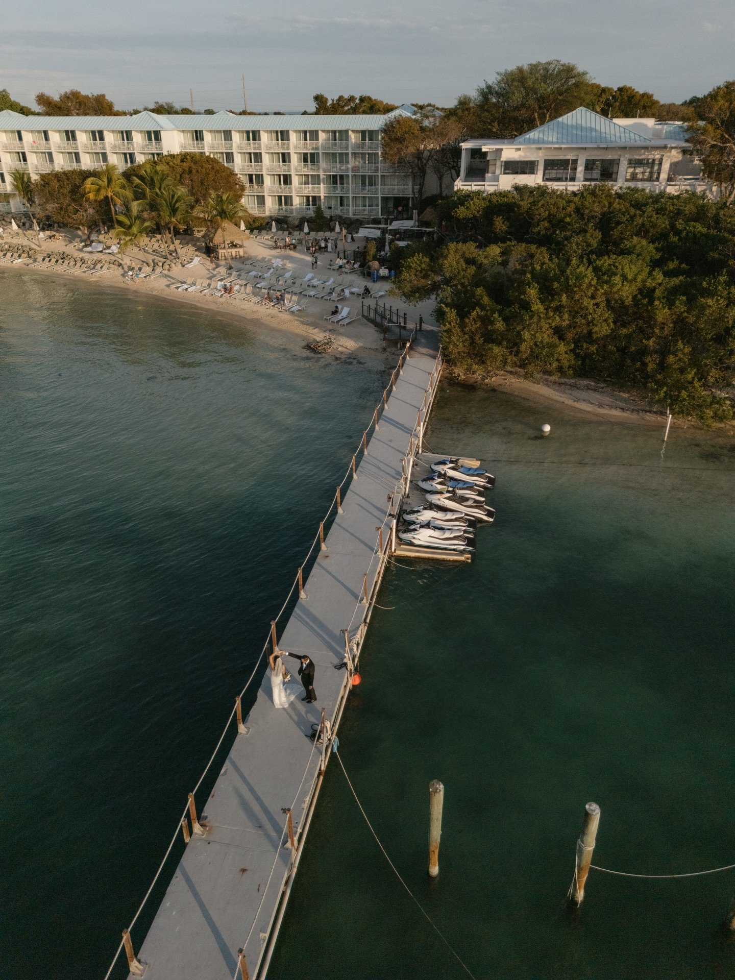 THE LIPMANS 🤍 

@natalieevents 
@marzmakeupandhair 
@petalprod 
@bakerscayresort 
@dippphotobooth 
@mikesipeent