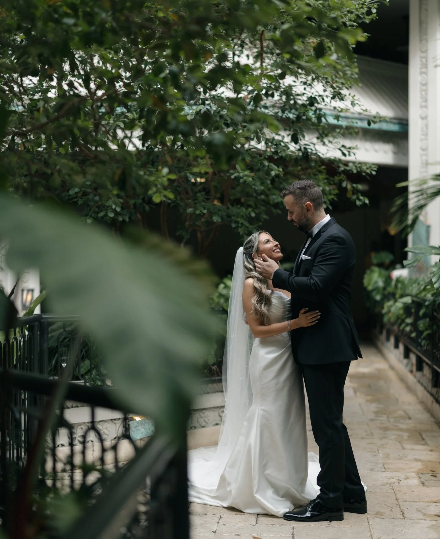ASHLEY + KEVIN 

@mayfairhousemiami 
@rustypelicanmiami 
@jannettealvarezdesigns 
@finalcutmedia 
@everafterflorist 
@xpressdjs 
@makeupbydarsys
@sartori_amici