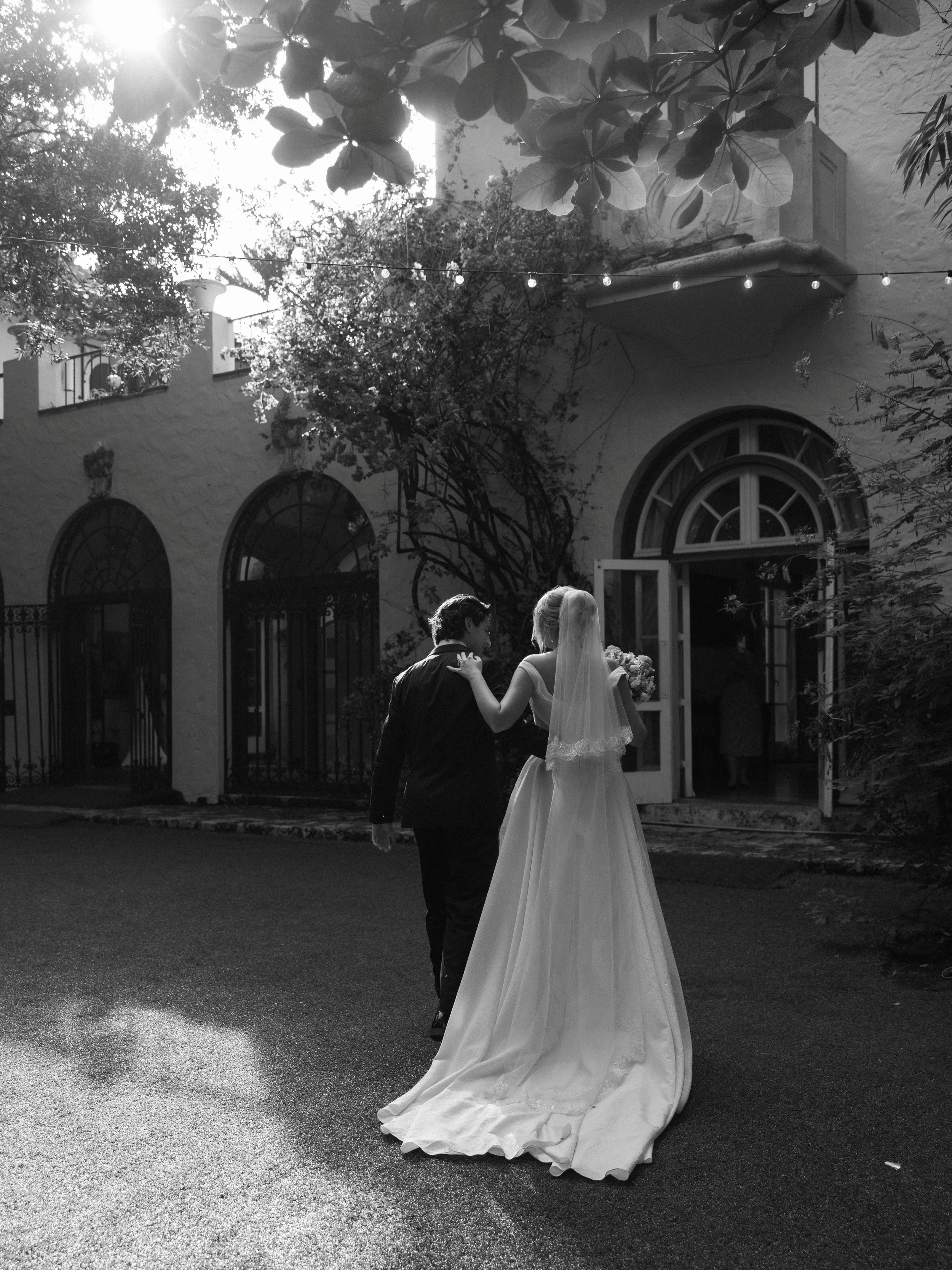 A beautiful wedding for Caroline + Jake at the Villa 💕

PHOTO @melanniemorfaphoto 
PLANNER @kellyaltierweddings 
BEAUTY @salomielll 
ENTERTAINMENT @mikesipeent 
OFFICIANT @michaeljcalderin 
CAKE @cloud9bakery 
CATERING @billhansenluxurycatering 
DEC