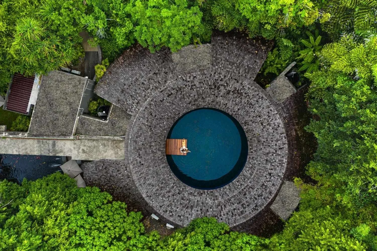 carpe-asia-phuket-renaissance-pool-resort.jpg