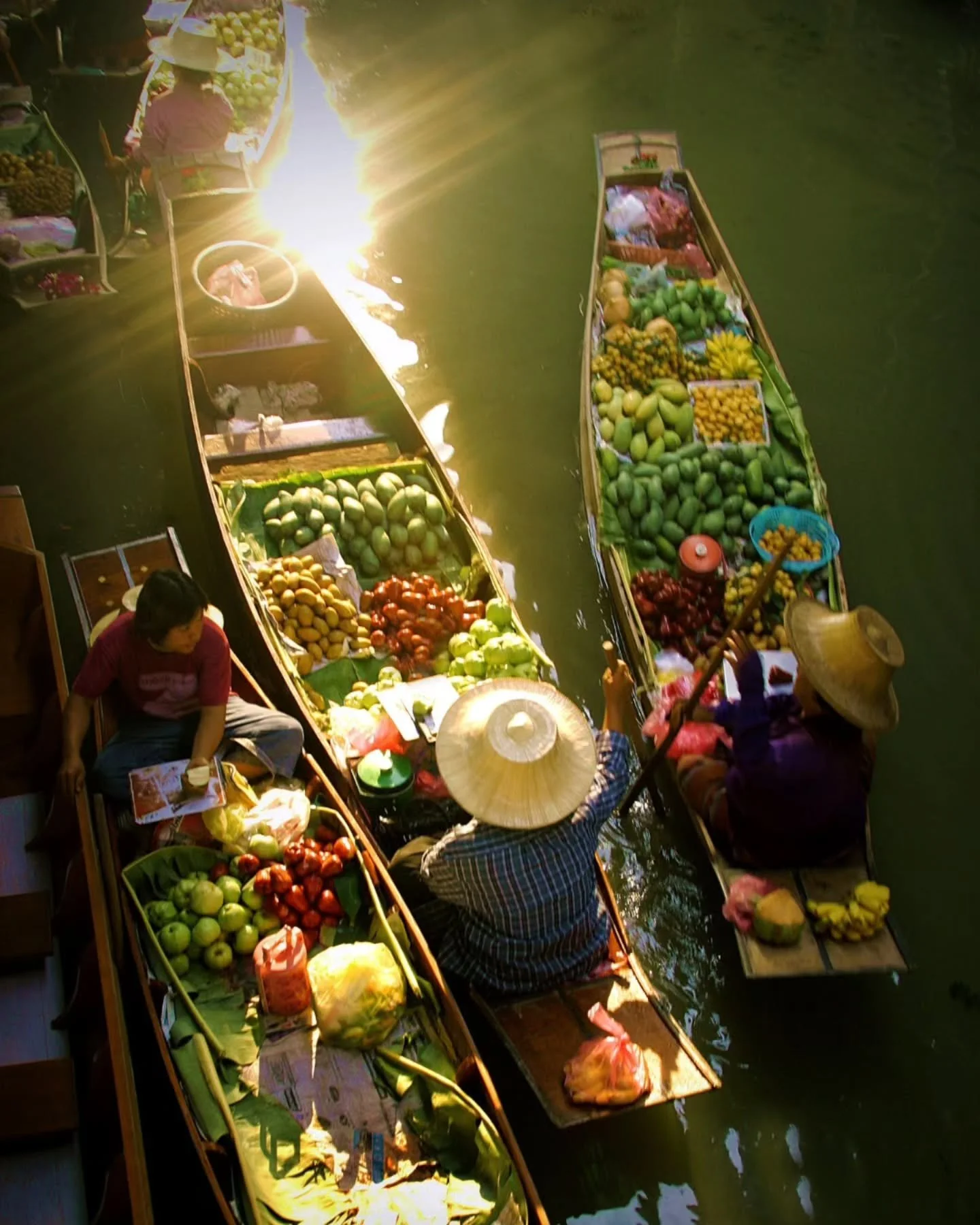 A kaleidoscopic taste of Thailand &mdash; succulent tropical fruits at an authentic floating market.