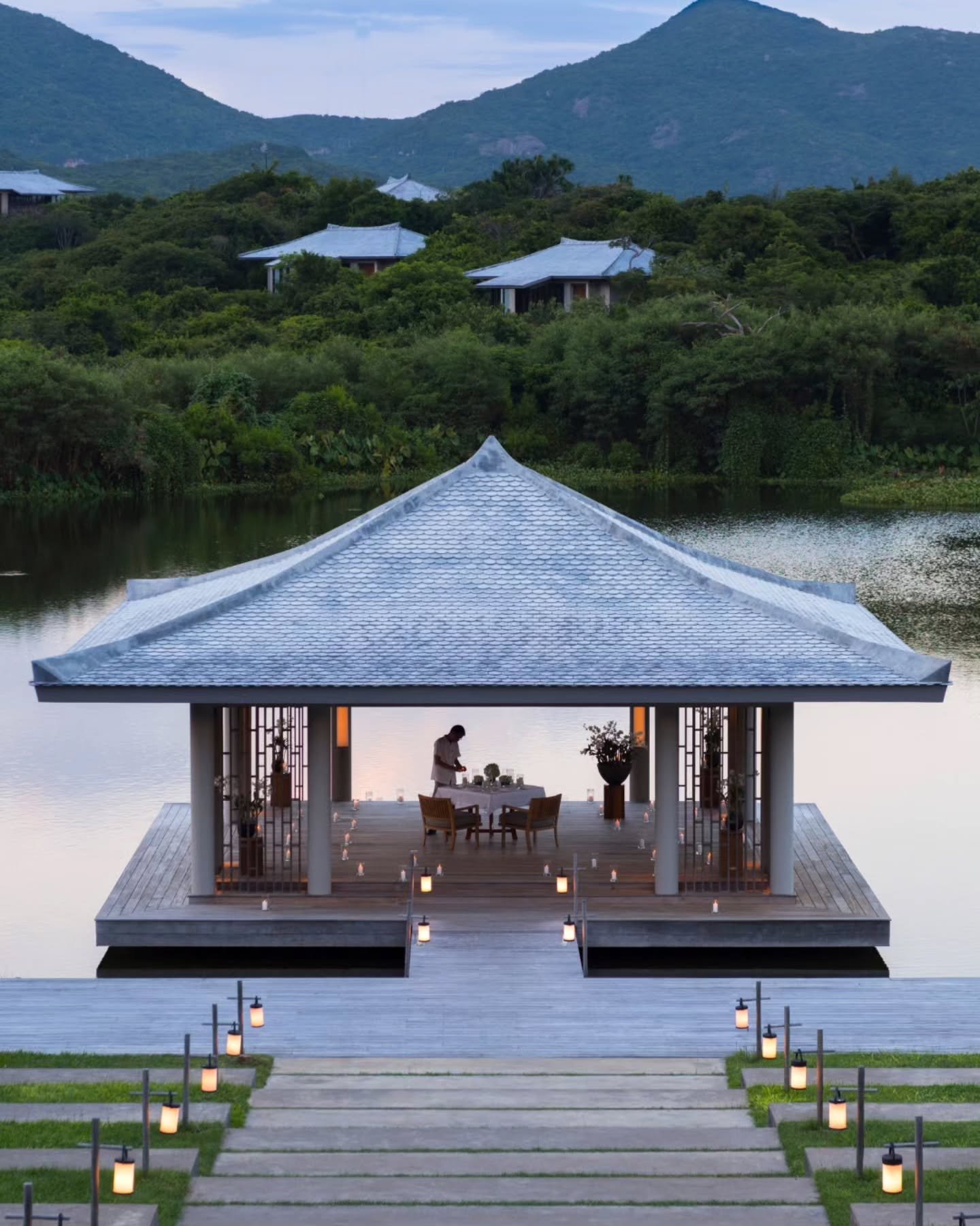 Twilight on the water. A private stillness before the evening begins.

www.carpeasia.com
Your Journey, Elevated