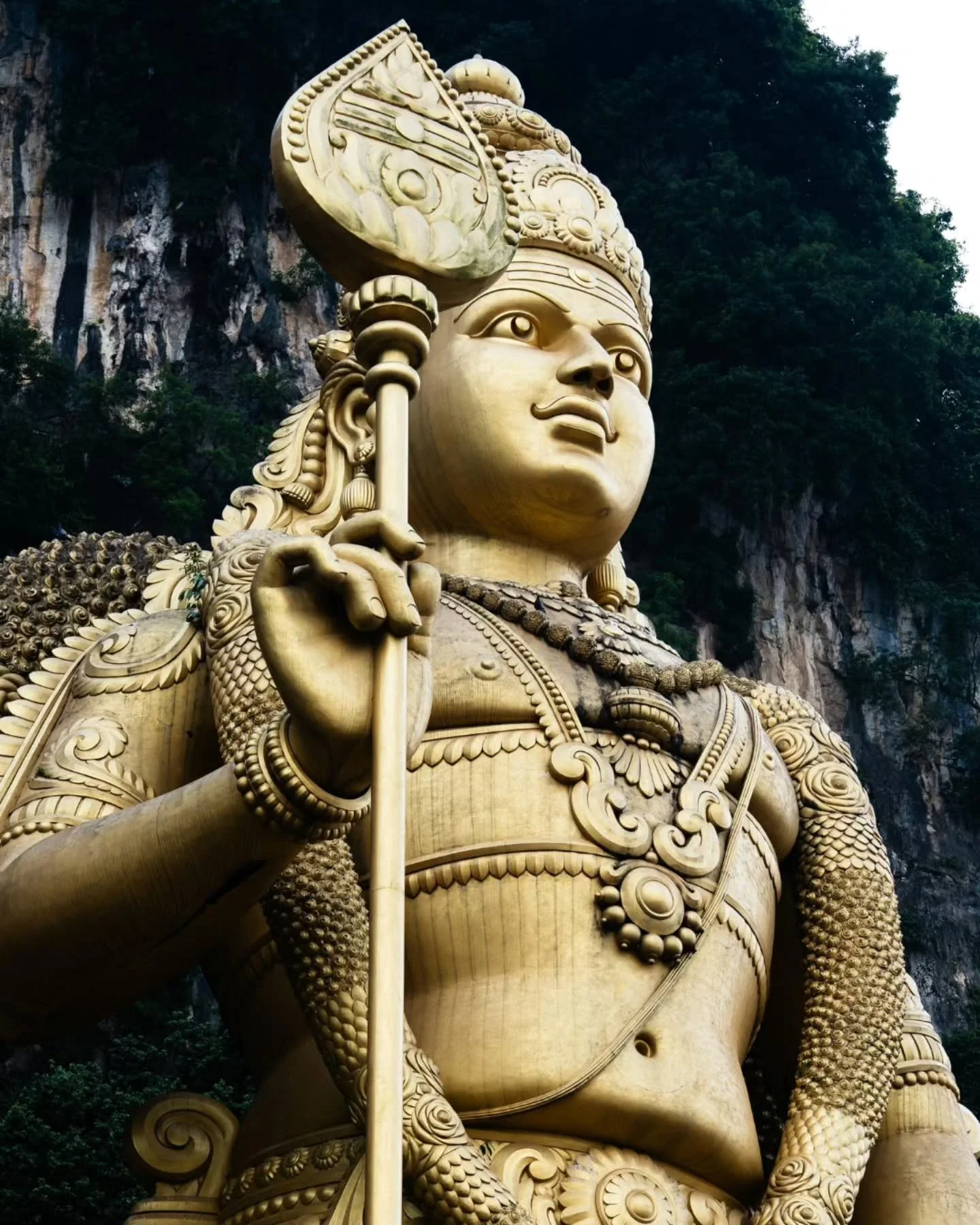 Awe-inspiring scale. Standing before the golden Lord Murugan statue at Batu Caves is a humbling experience. 

www.carpeasia.com
Your Journey, Elevated