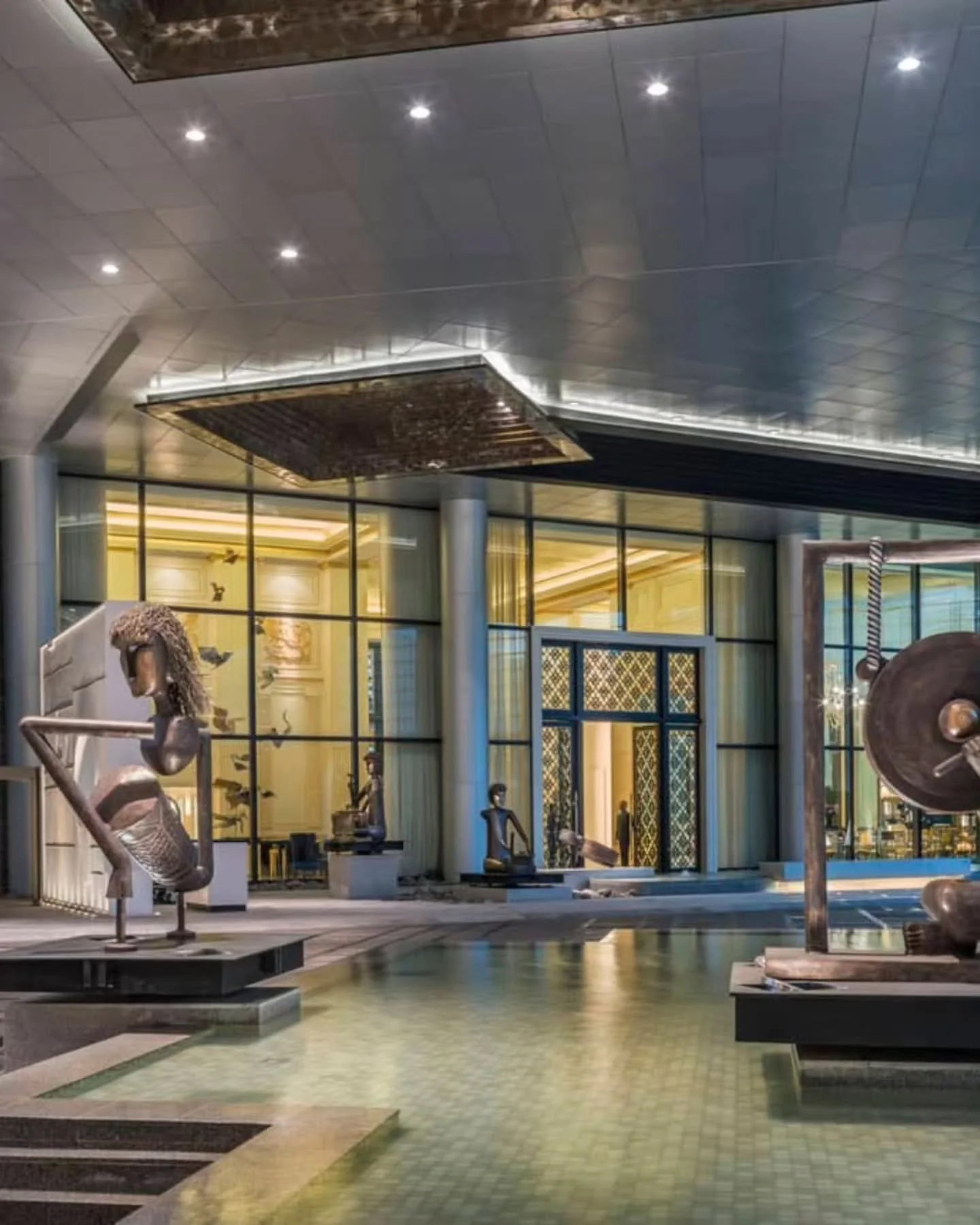 Signature Stay ✦ Four Seasons Hotel Jakarta

A modern sanctuary in Jakarta's Golden Triangle &mdash; marble-clad suites, sweeping skyline views, and one of Southeast Asia's premier destination spas.

✨️ Four Seasons Preferred Partner Perks:

🥐 Daily