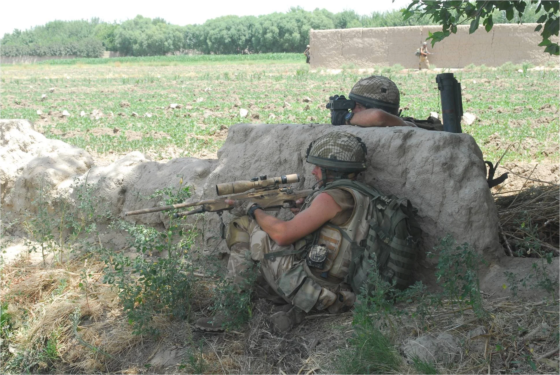 2 para afghan 2.jpg