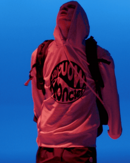 DZD_MON_Film_4_Ascend_5_h264_4x5.gif