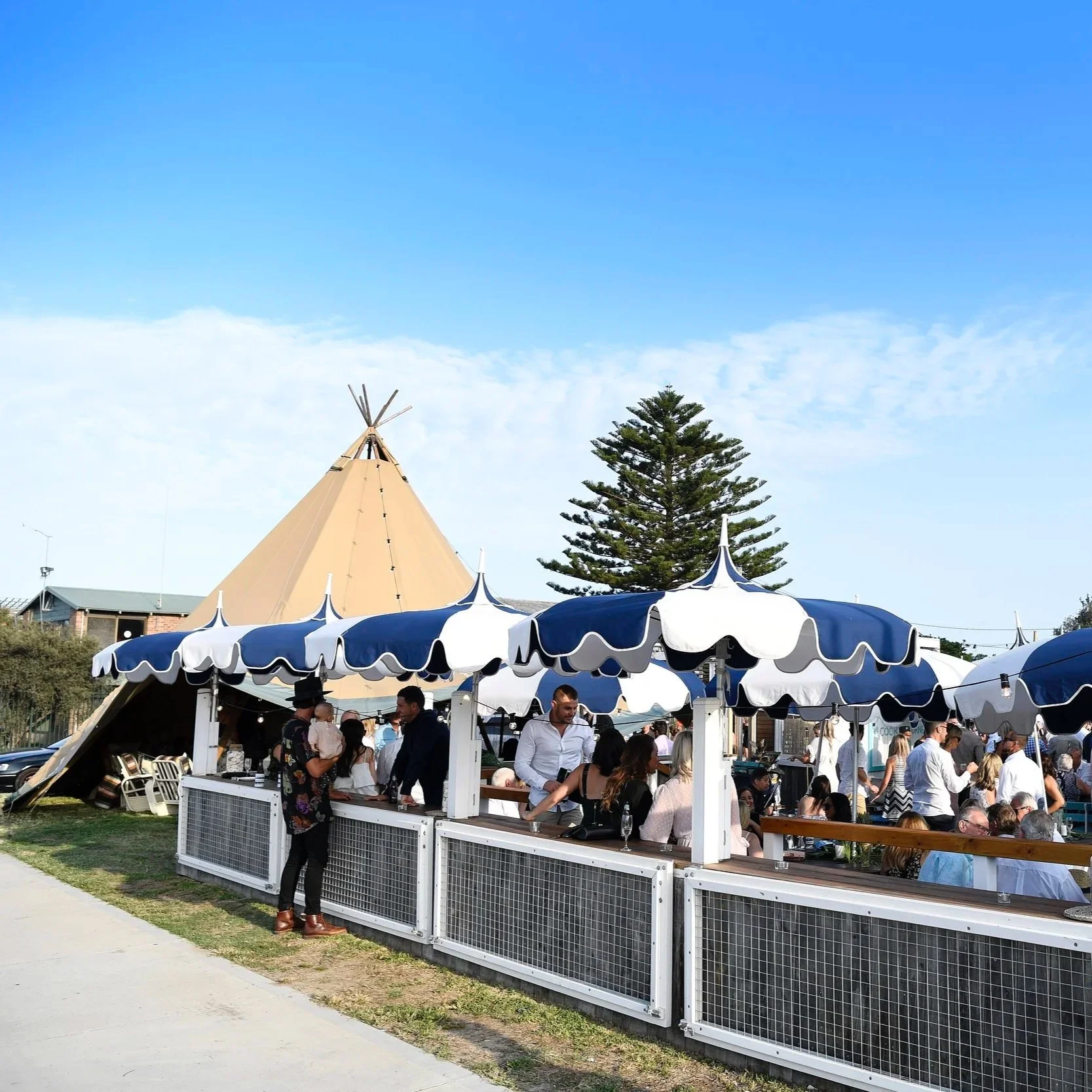 beach wedding in Sydney 