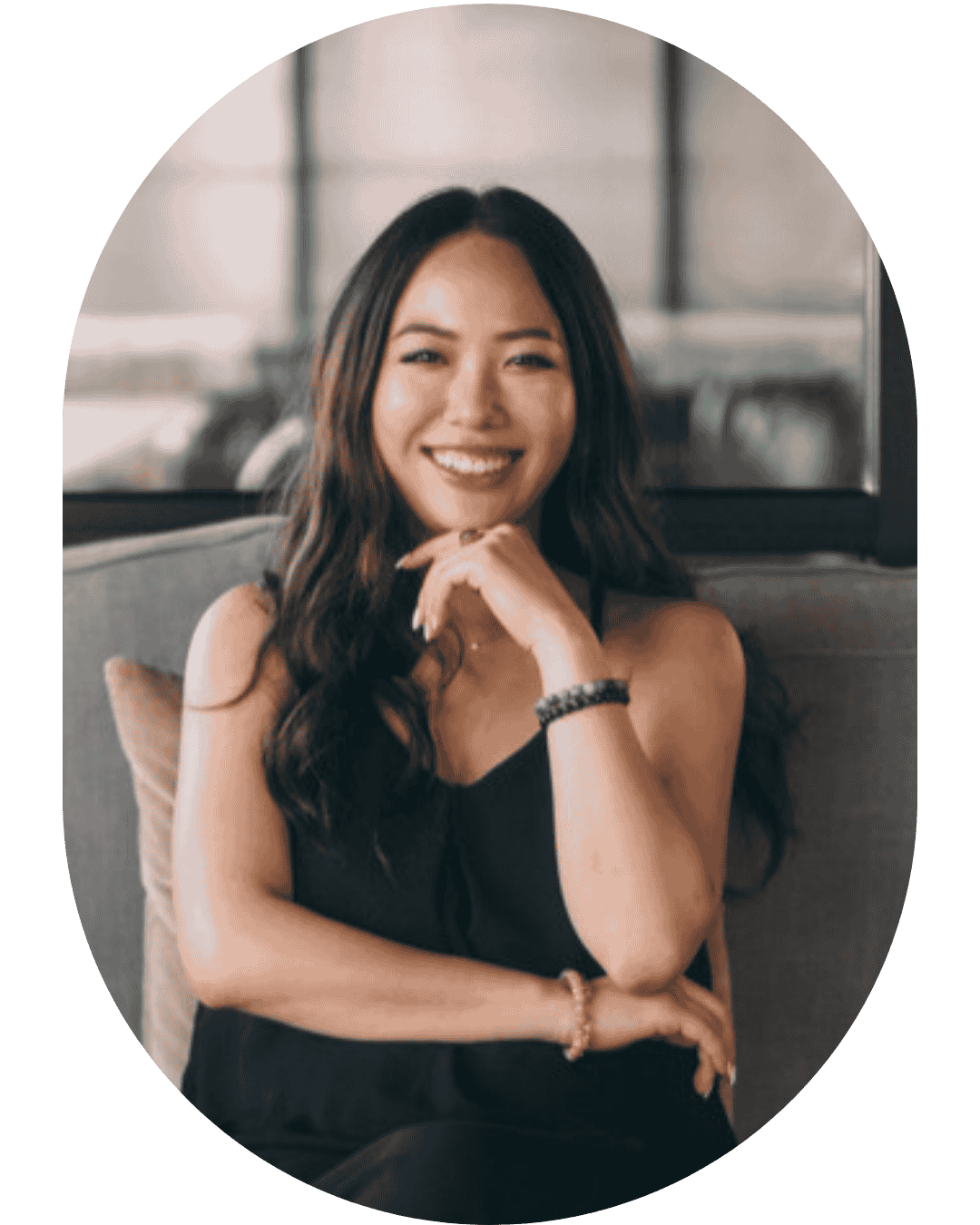 Vivian Wu, online hypnotherapist helping high-achieving women heal anxiety through subconscious healing at The Wu Way