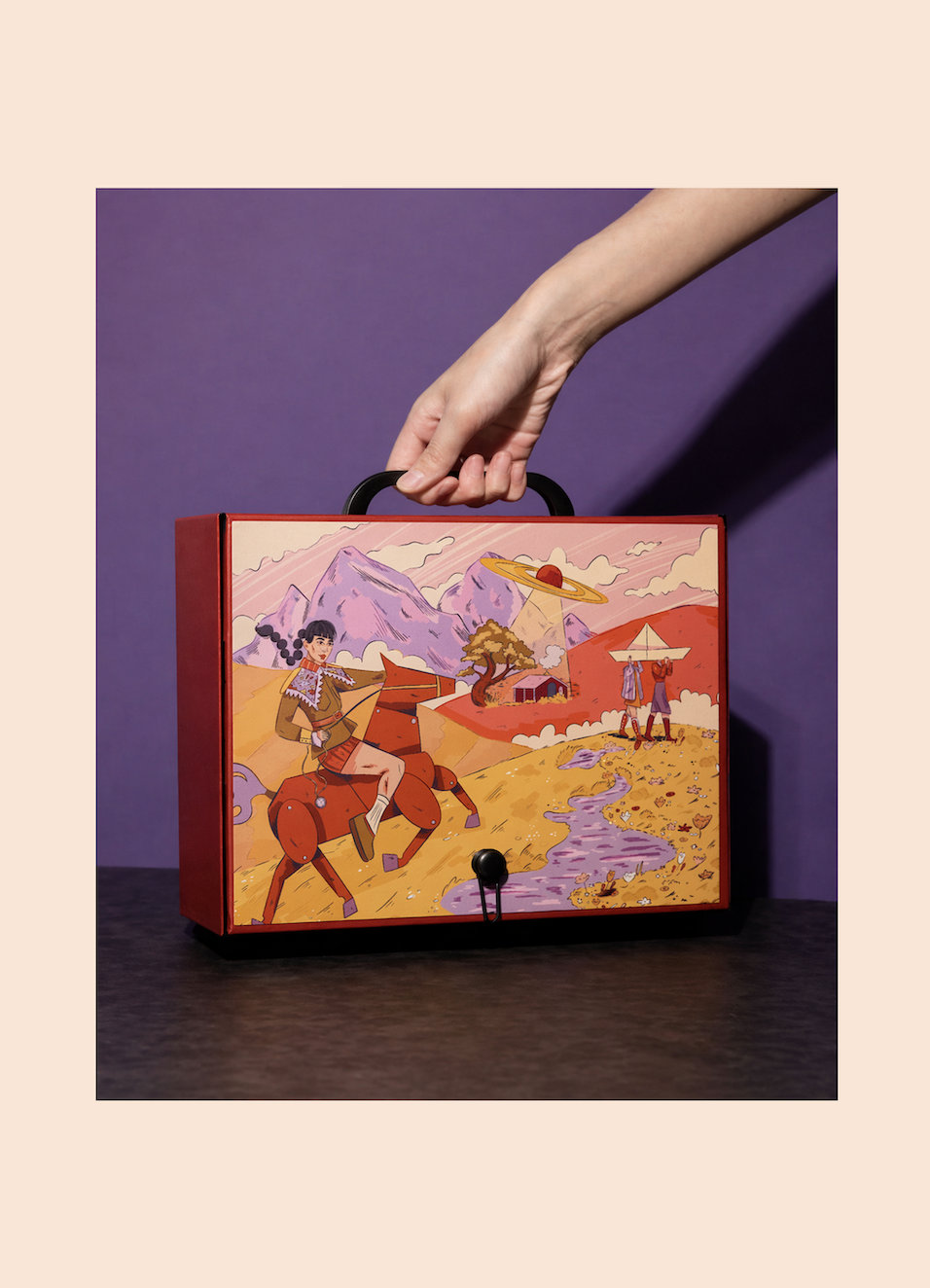 luxury-editorial-illustration-packaging_clara-bergoend.png