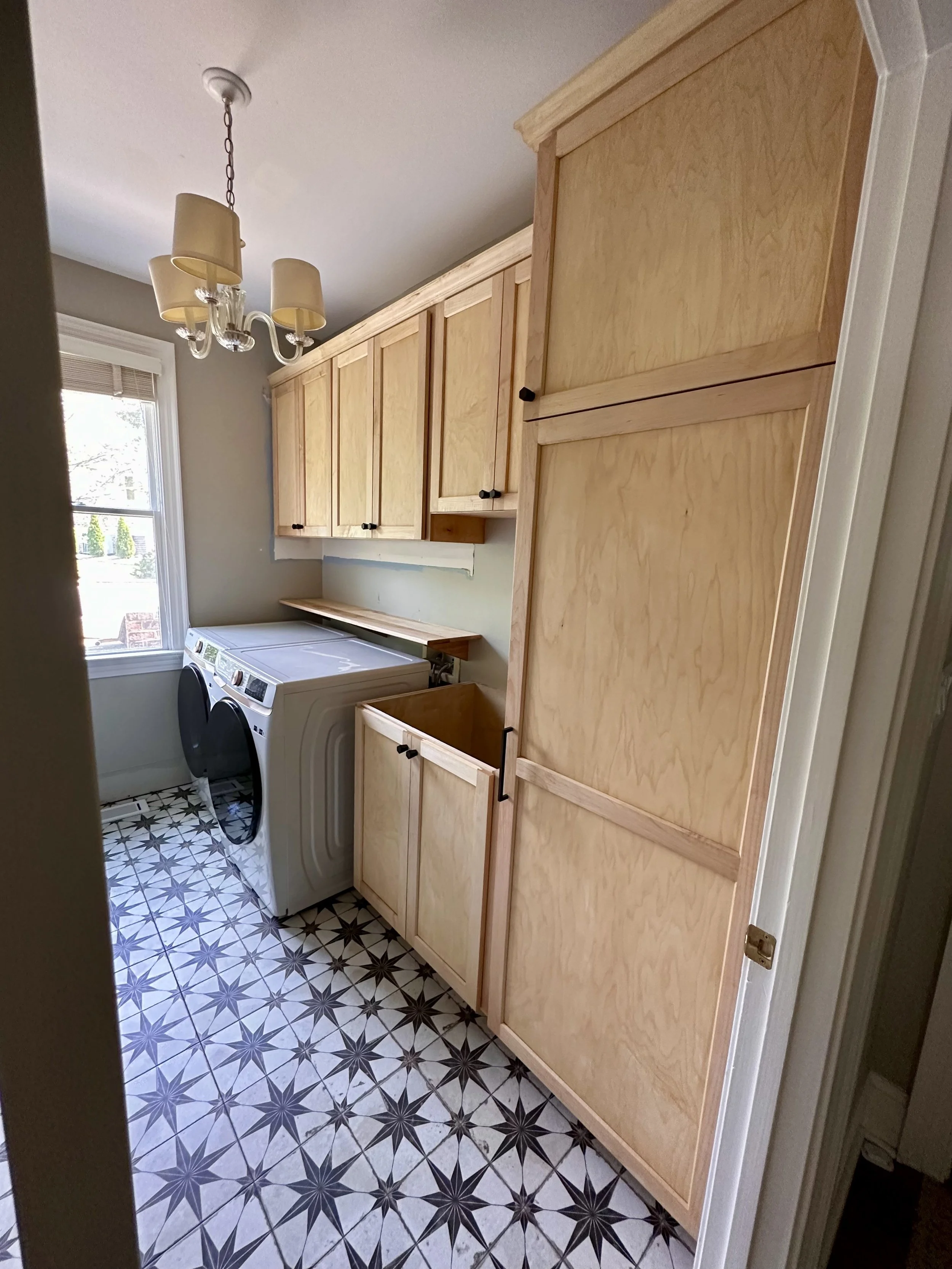 Maple laundry room