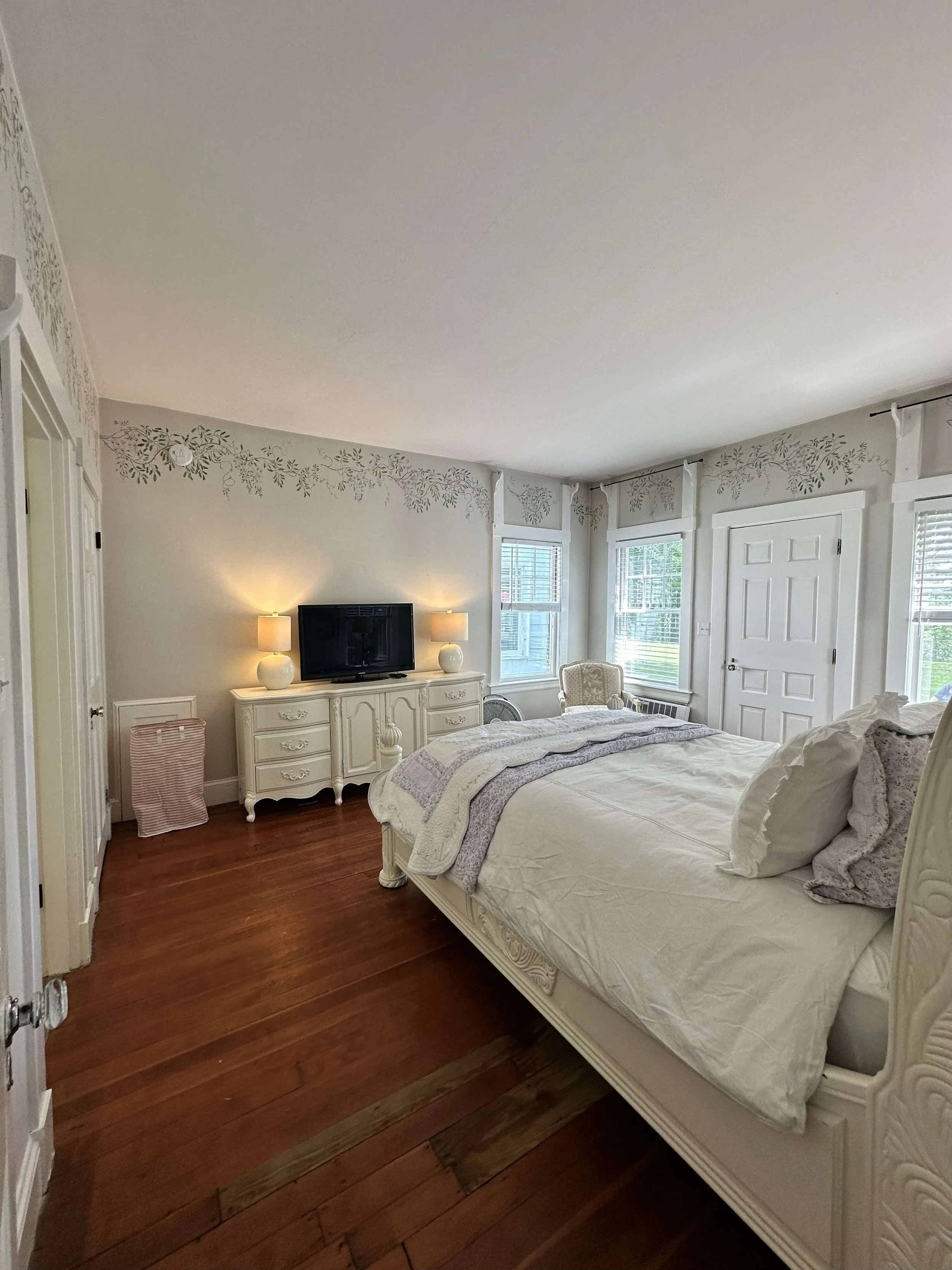 Bedroom Elizabeth Cottage Historic Lakefront Vacation Home Belgrade Lakes Maine.jpg