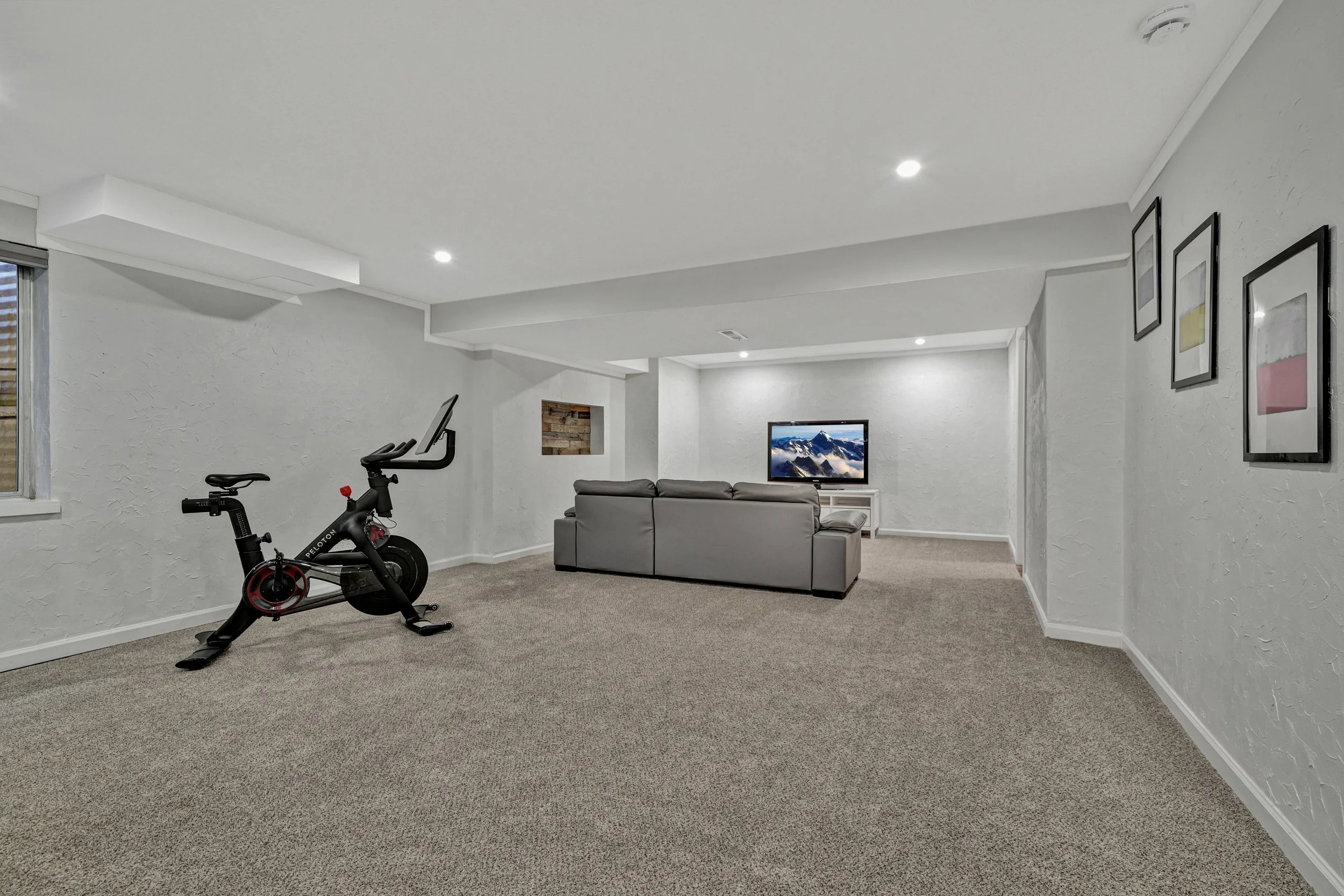 1651 Beacon Hill Dr(MLS)(UPDATE)-2.jpg