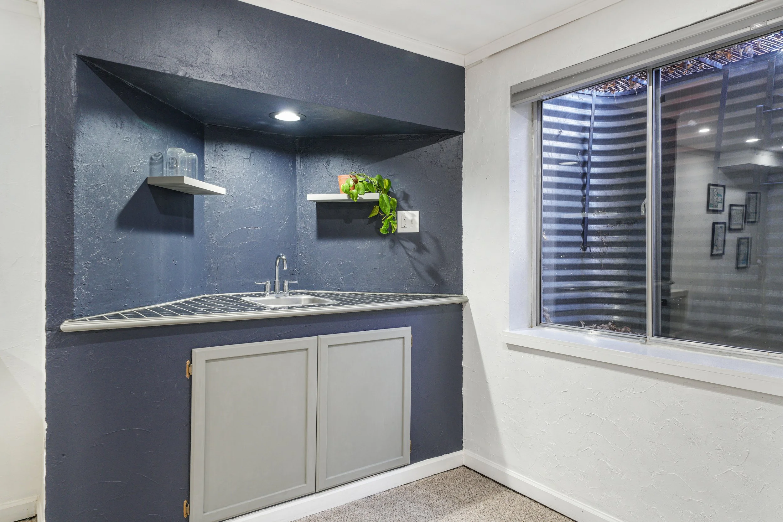 1651 Beacon Hill Dr(MLS)(UPDATE)-4.jpg